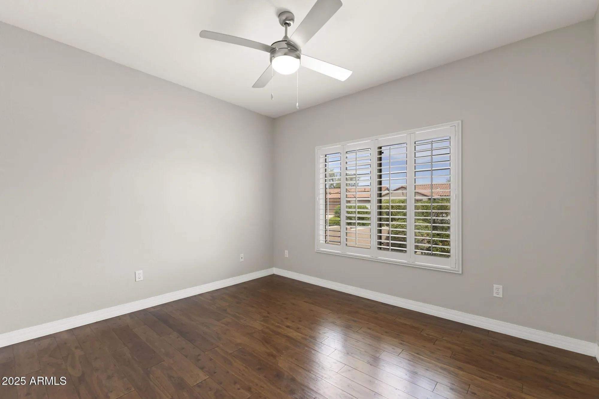 Property Slideshow image 19 of 32 | 15601 w vista grande ln, Surprise, AZ, 85374