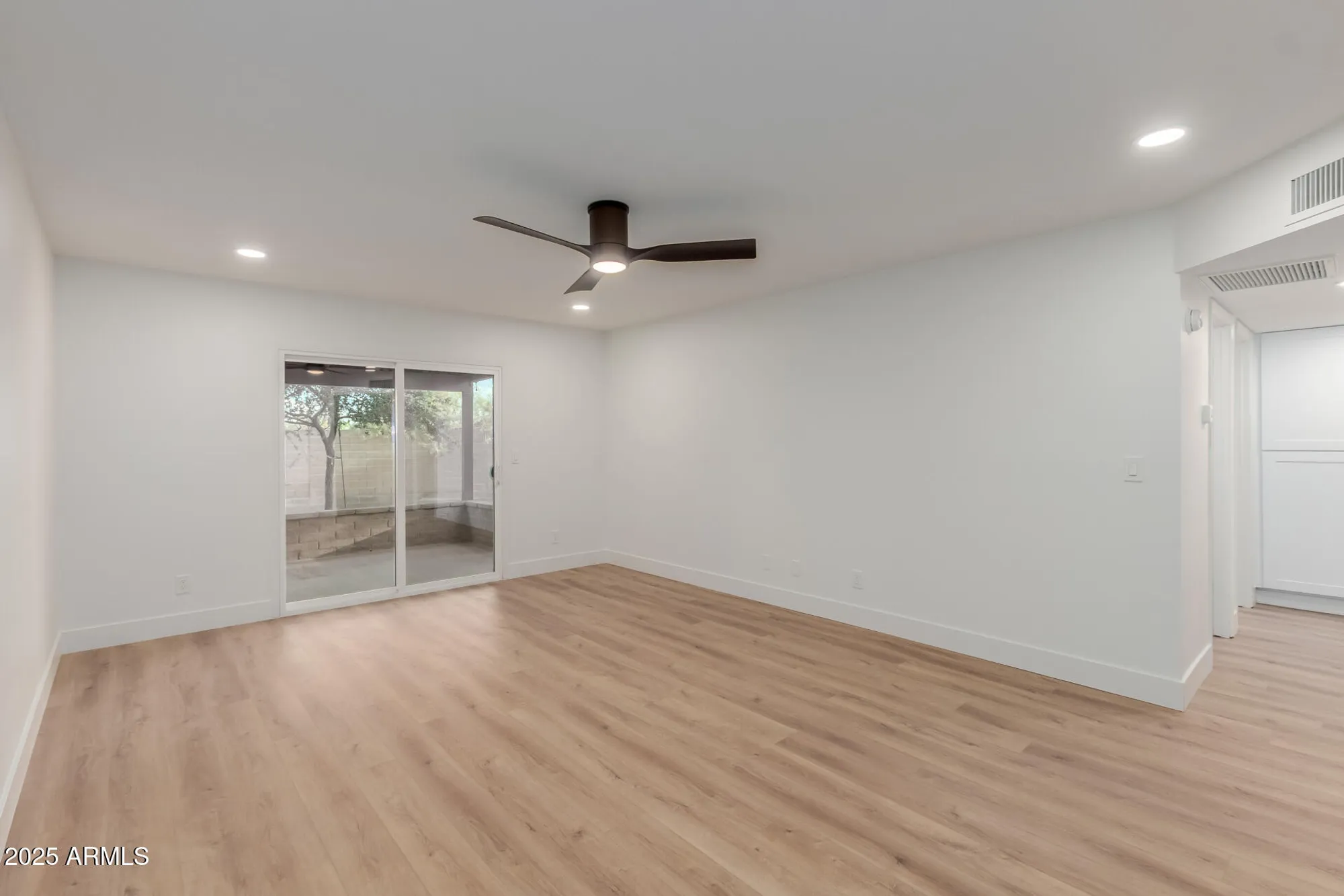 Property Slideshow image 11 of 26 | 131 n higley rd 21, Mesa, AZ, 85205