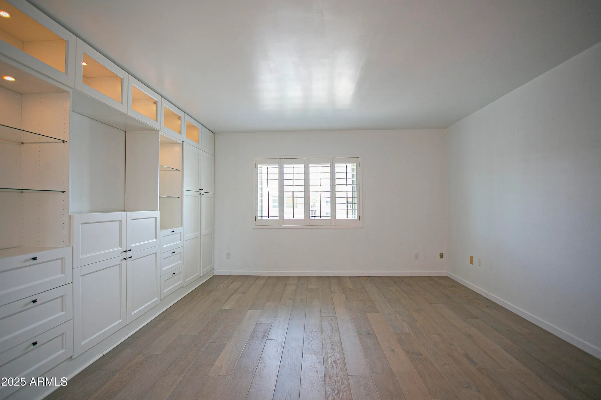 Property Slideshow image 19 of 48 | 7850 e camelback rd unit 406, Scottsdale, AZ, 85251