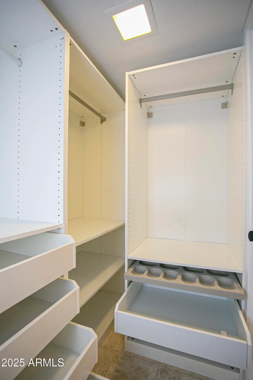 Property Slideshow image 23 of 48 | 7850 e camelback rd unit 406, Scottsdale, AZ, 85251