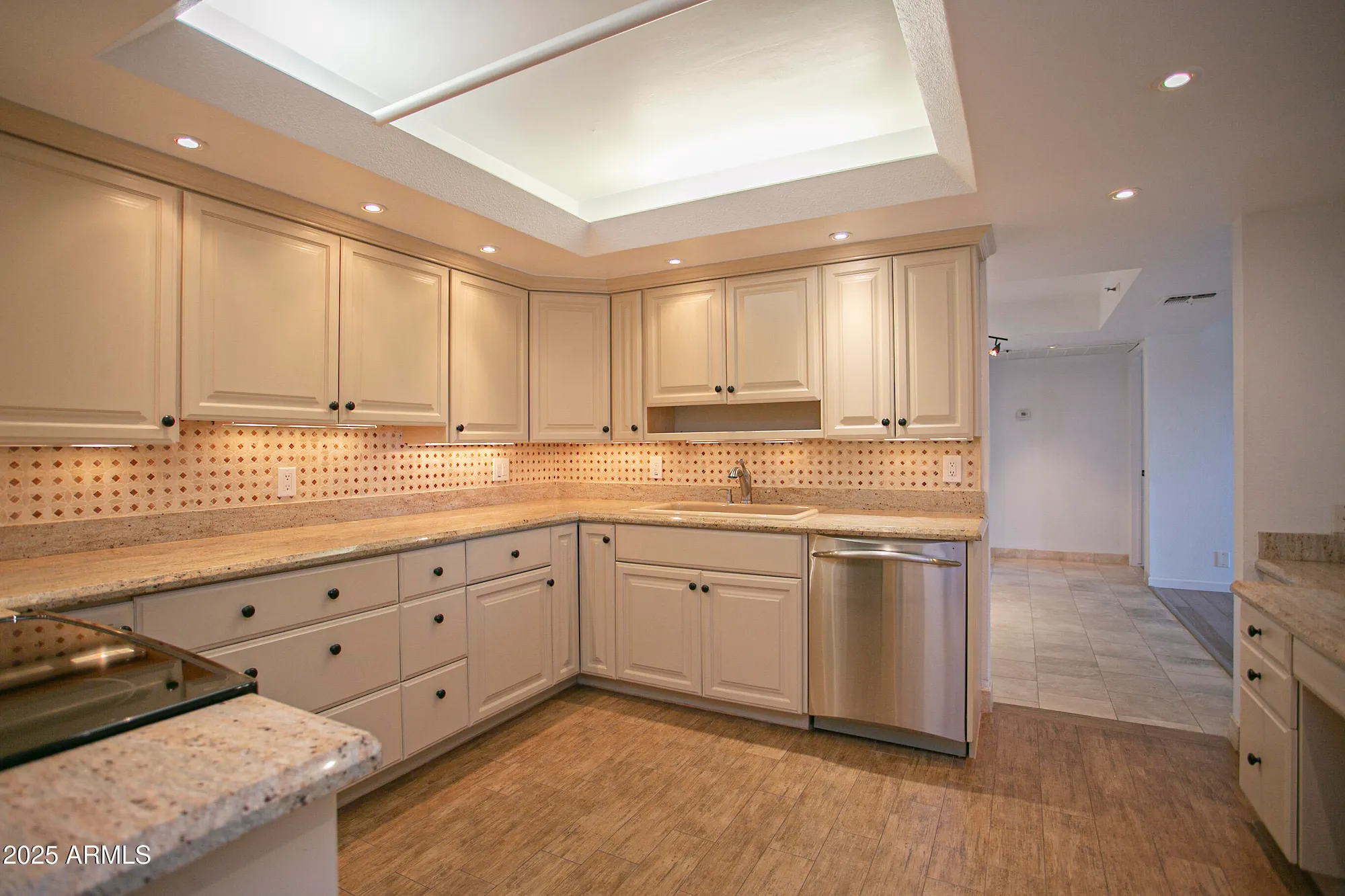 Property Slideshow image 11 of 48 | 7850 e camelback rd unit 406, Scottsdale, AZ, 85251