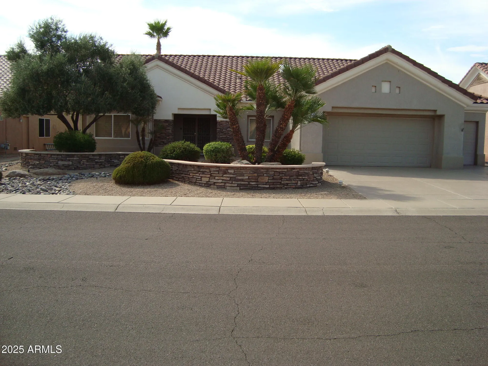 Property Slideshow image 1 of 31 | 15707 w ballad dr, Sun City West, AZ, 85375