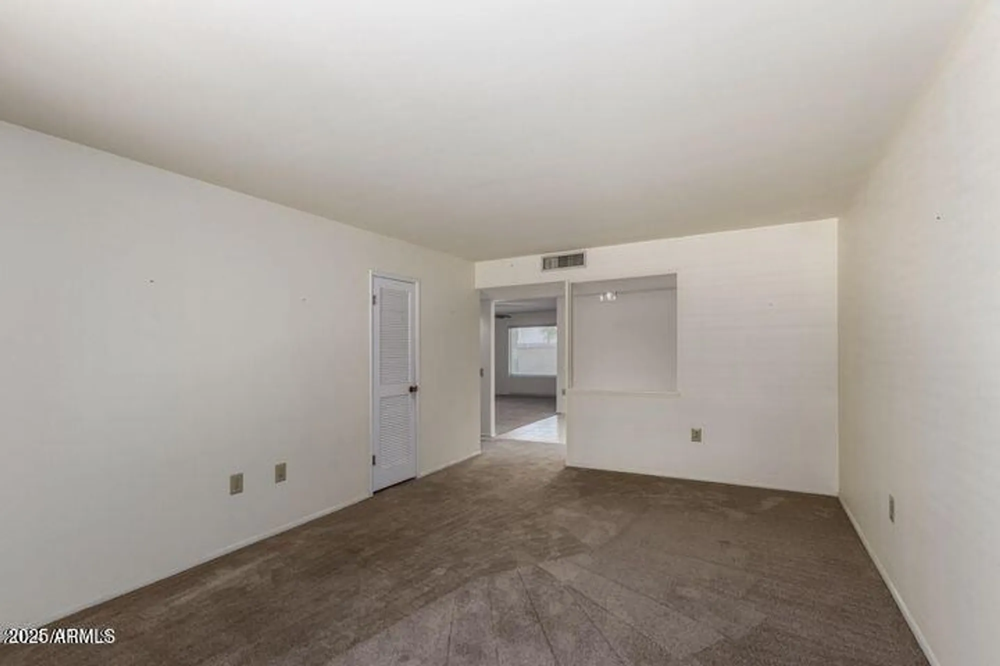 Property Slideshow image 6 of 65 | 15462 n lakeforest dr, Sun City, AZ, 85351