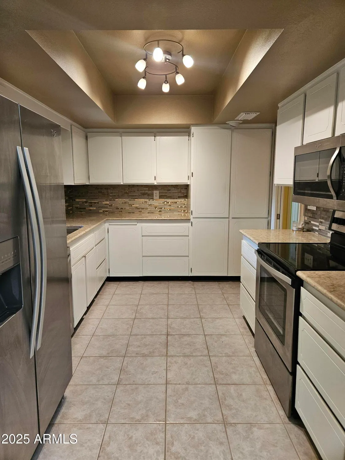 Property Slideshow image 18 of 65 | 15462 n lakeforest dr, Sun City, AZ, 85351