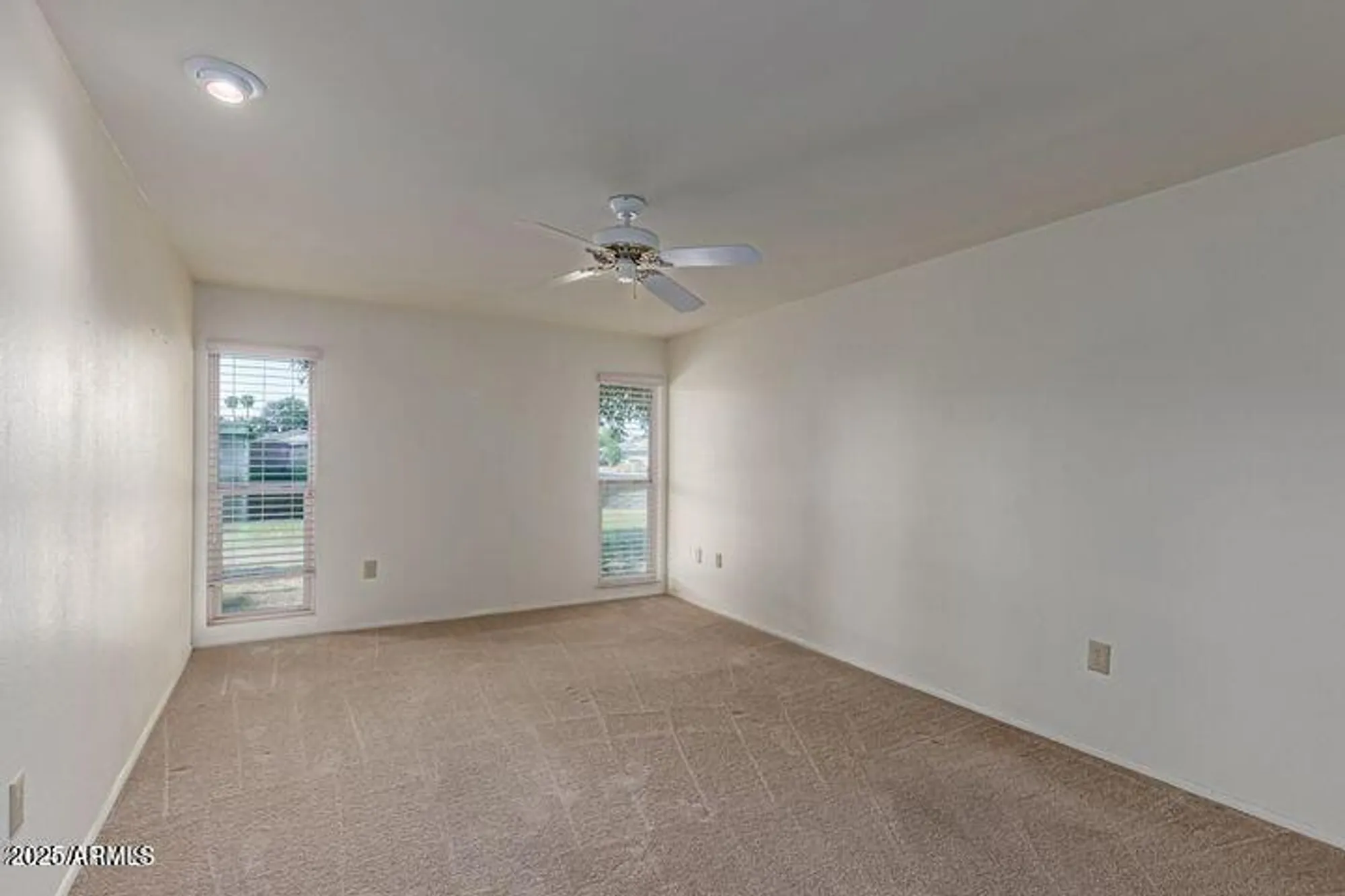 Property Slideshow image 35 of 65 | 15462 n lakeforest dr, Sun City, AZ, 85351