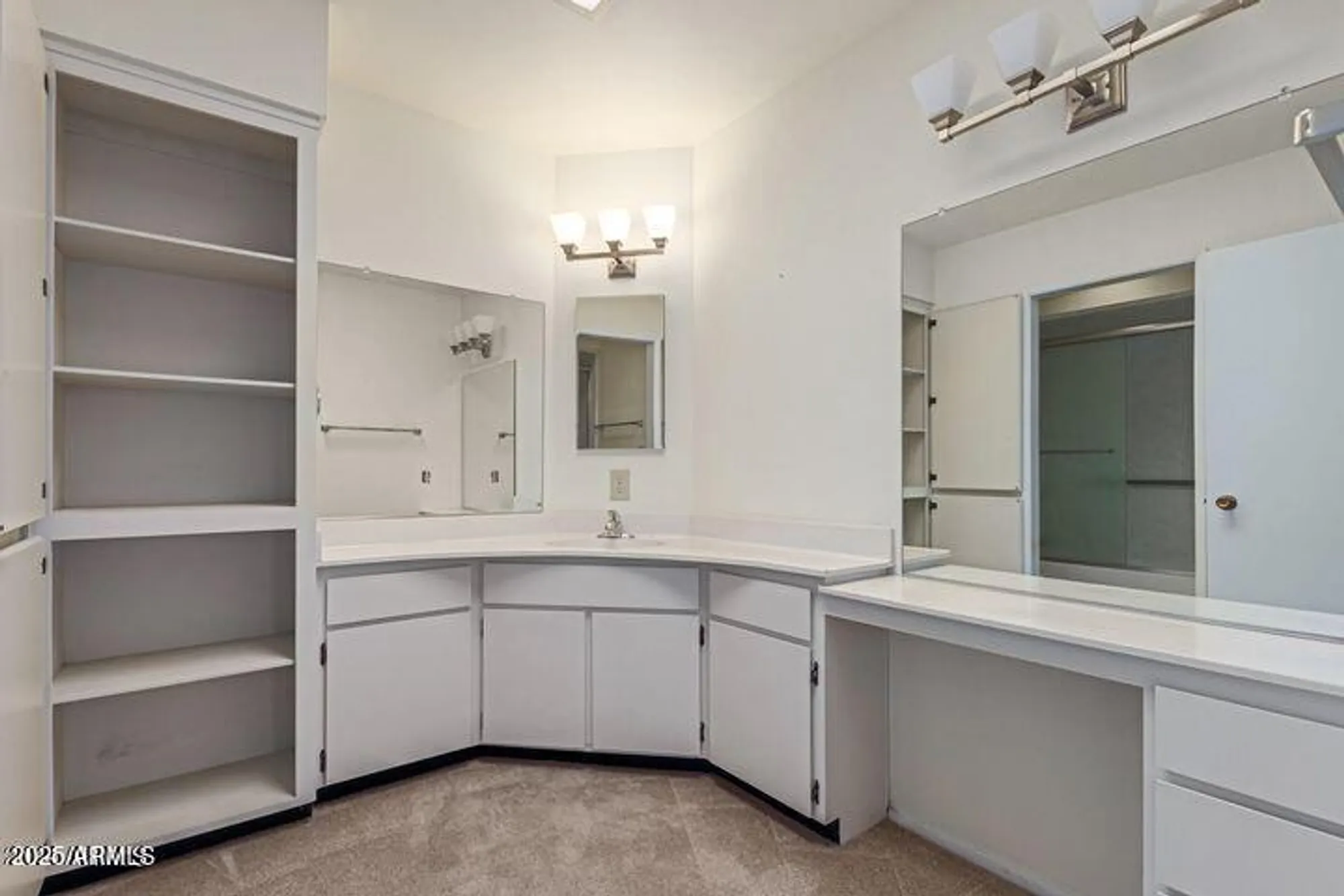 Property Slideshow image 41 of 65 | 15462 n lakeforest dr, Sun City, AZ, 85351