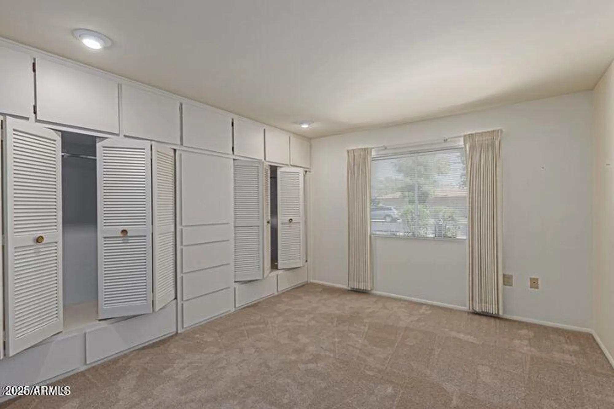 Property Slideshow image 48 of 65 | 15462 n lakeforest dr, Sun City, AZ, 85351