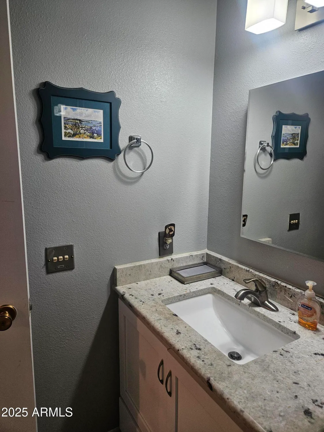 Property Slideshow image 50 of 65 | 15462 n lakeforest dr, Sun City, AZ, 85351