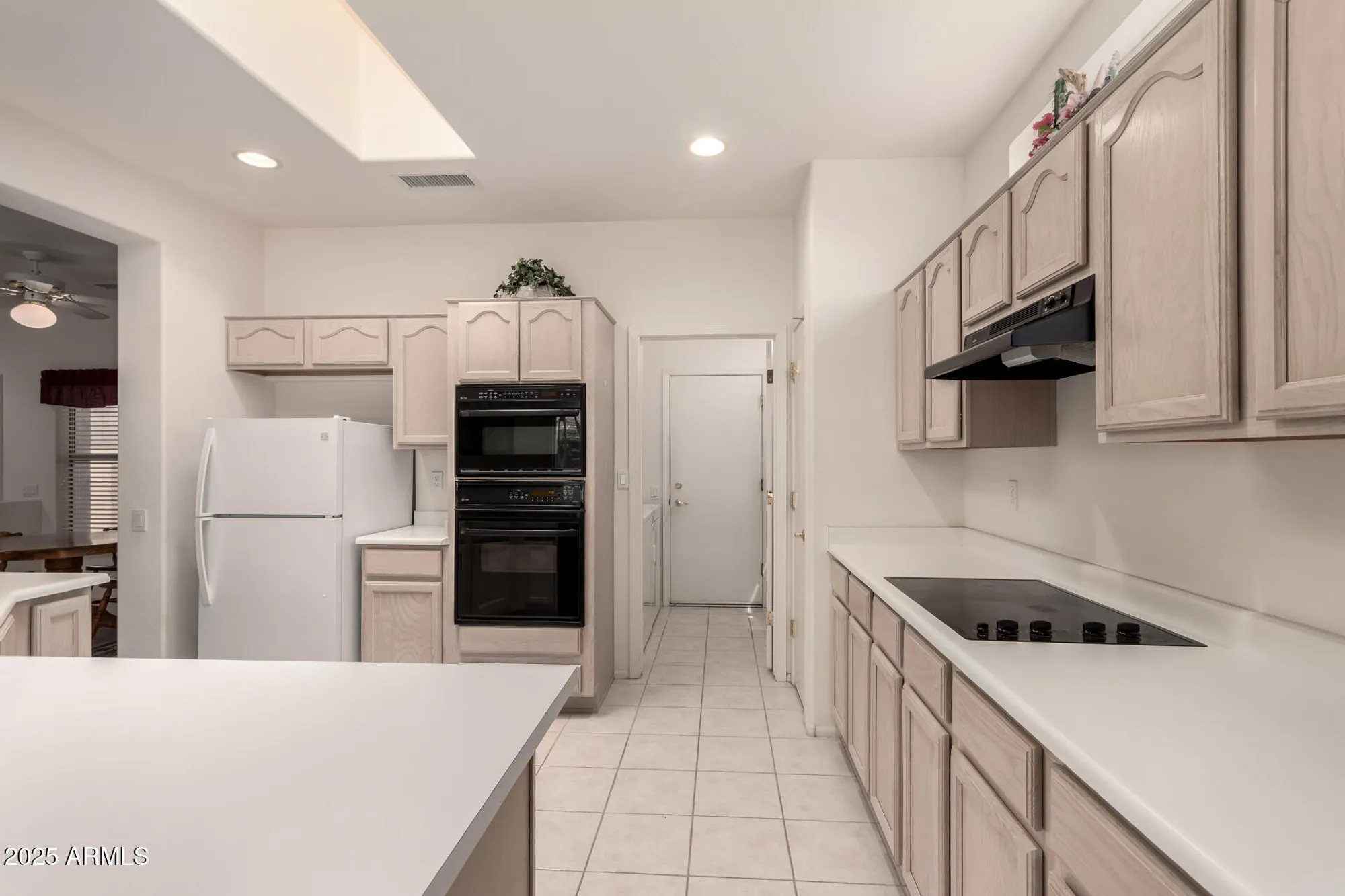 Property Slideshow image 12 of 38 | 20024 n painted sky dr, Surprise, AZ, 85374