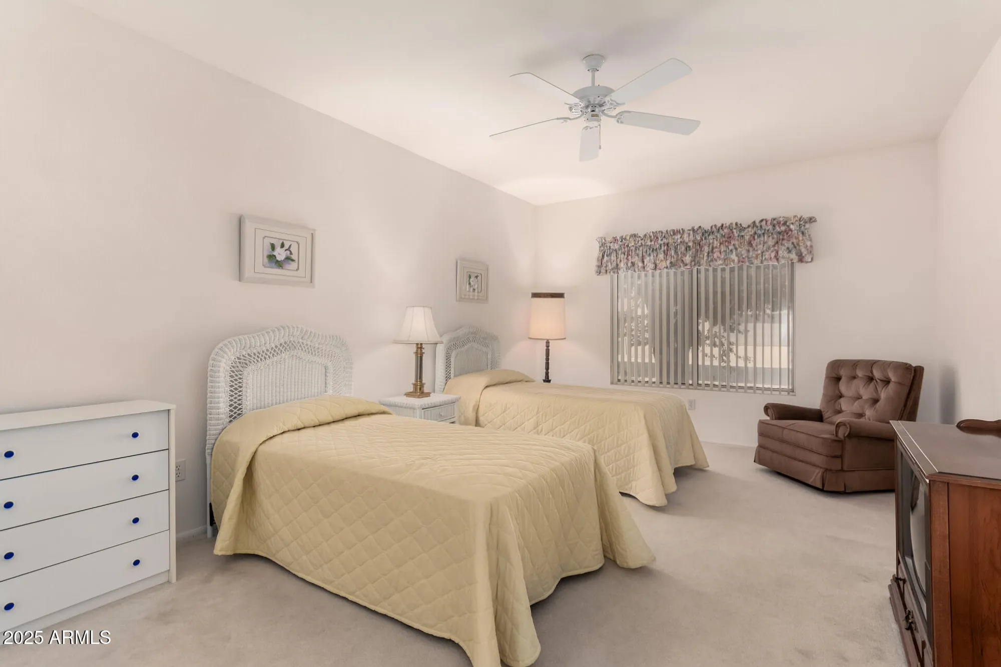 Property Slideshow image 17 of 38 | 20024 n painted sky dr, Surprise, AZ, 85374