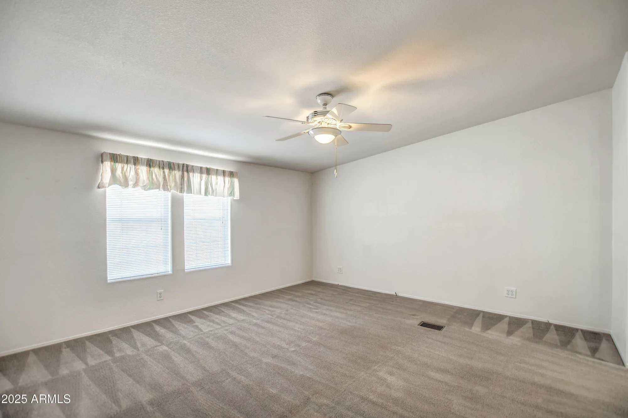 Property Slideshow image 12 of 34 | 9005 e cactus ln, Sun Lakes, AZ, 85248