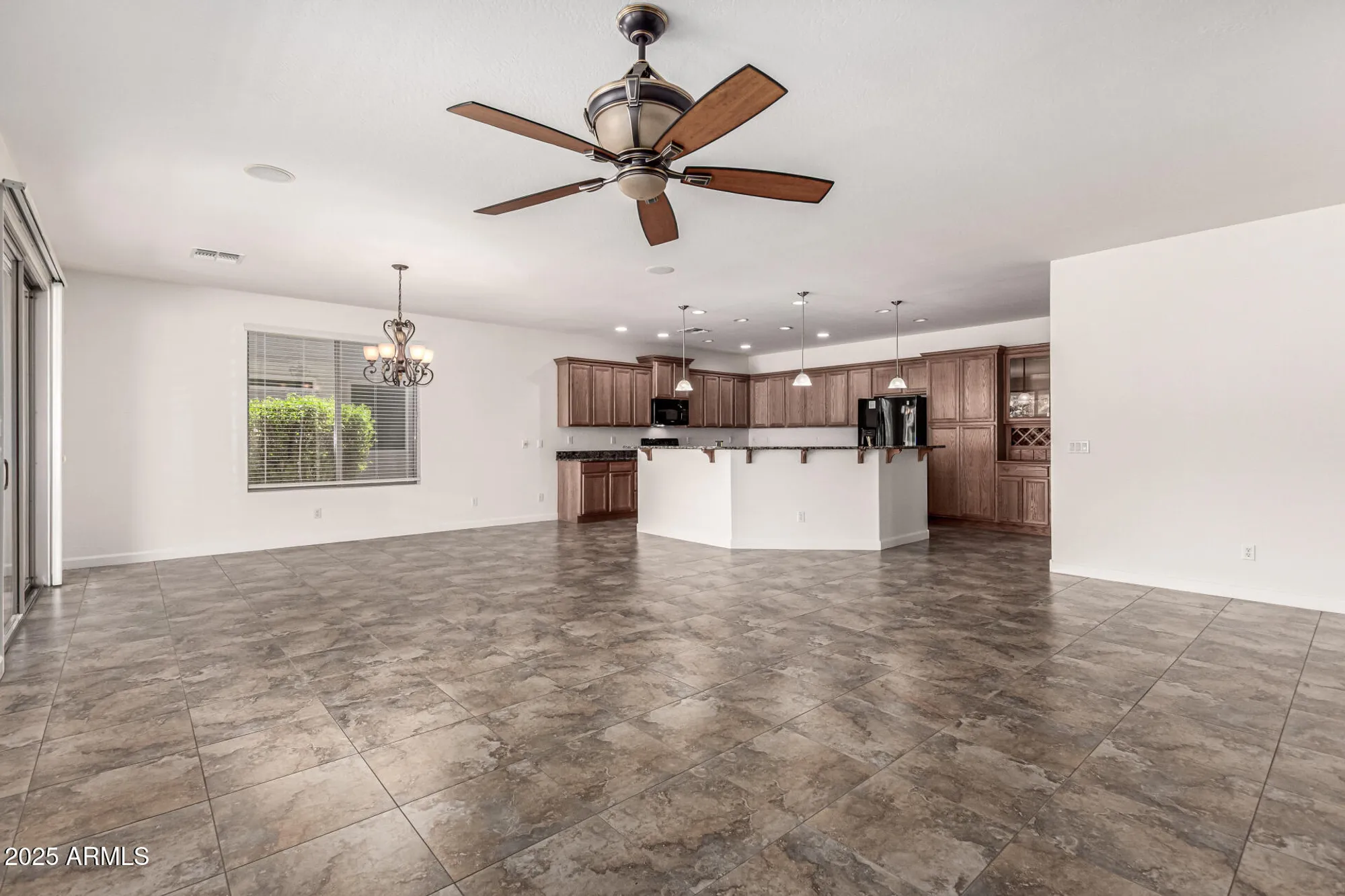 Property Slideshow image 9 of 50 | 5445 n scottsdale rd, Eloy, AZ, 85131
