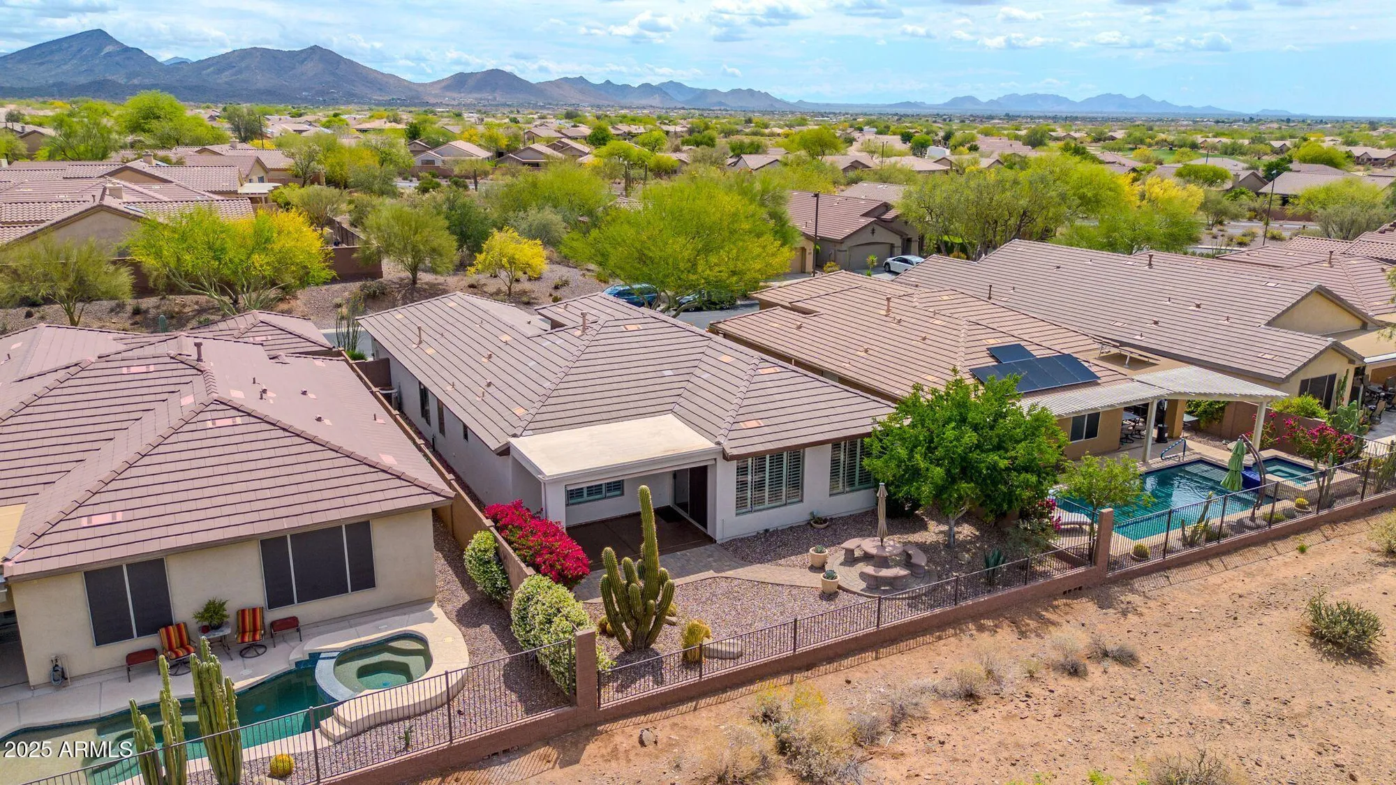 Property Slideshow image 4 of 42 | 40744 n noble hawk ct, Phoenix, AZ, 85086