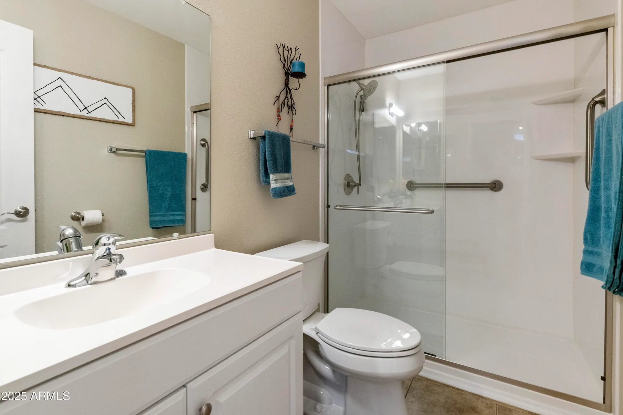 Property Slideshow image 13 of 35 | 7702 e mariposa way, Mesa, AZ, 85208