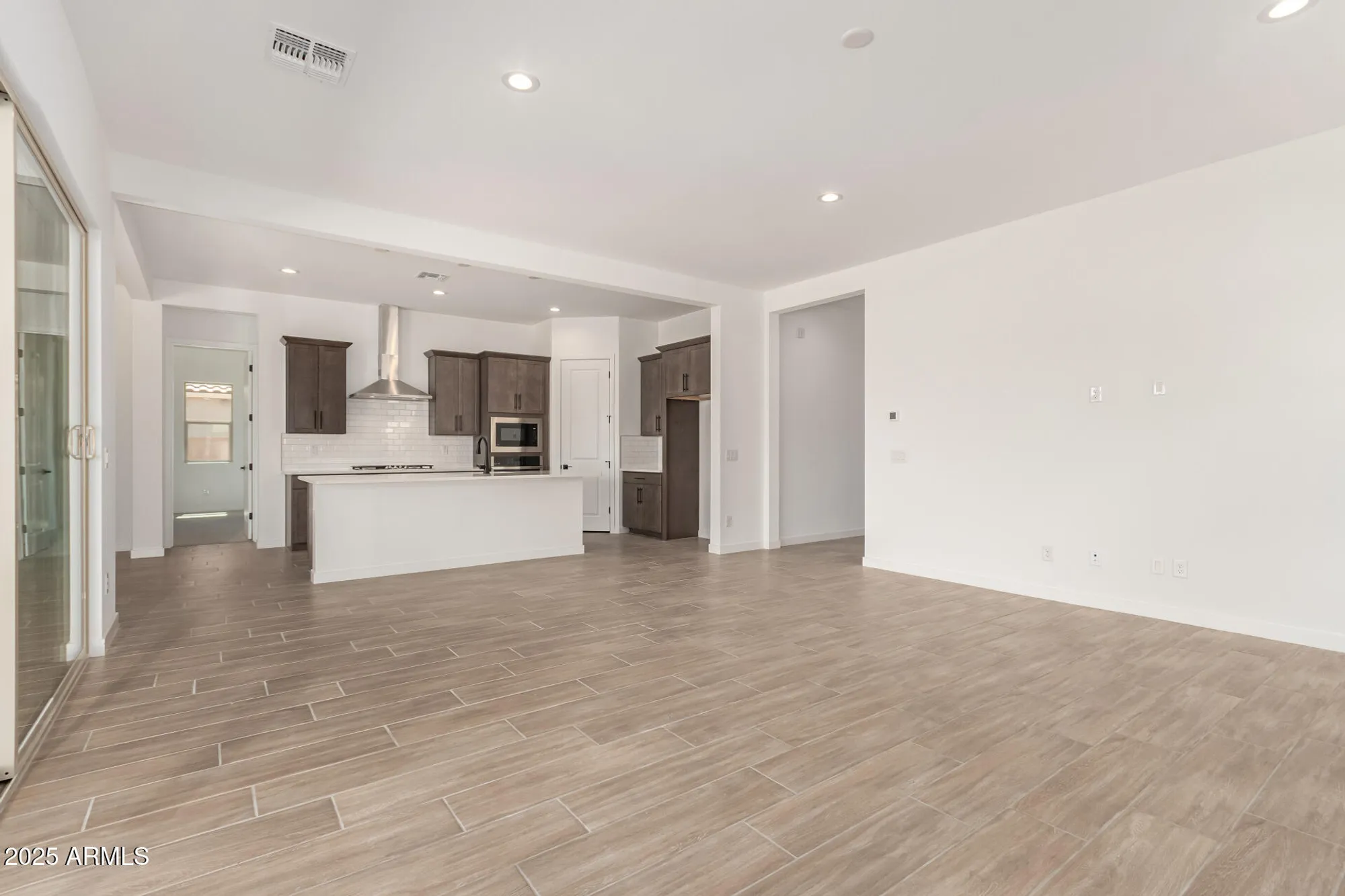 Property Slideshow image 7 of 44 | 24099 n 171st dr, Surprise, AZ, 85387