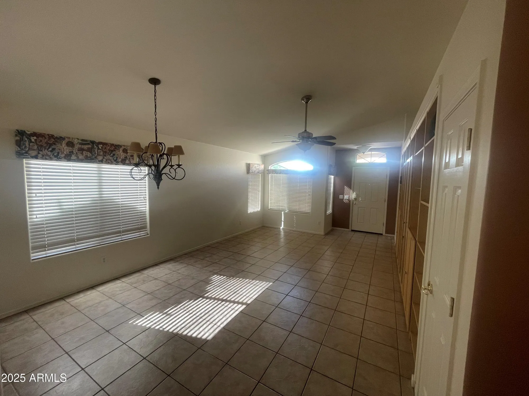 Property Slideshow image 8 of 59 | 10379 w tonopah dr, Peoria, AZ, 85382