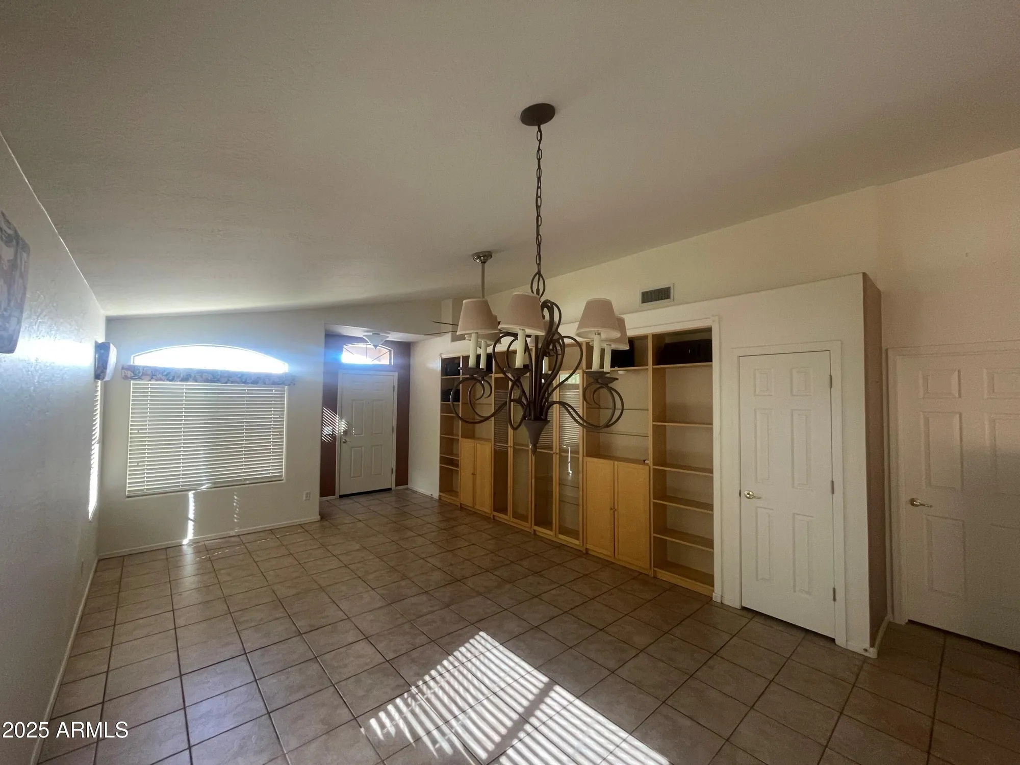Property Slideshow image 7 of 59 | 10379 w tonopah dr, Peoria, AZ, 85382
