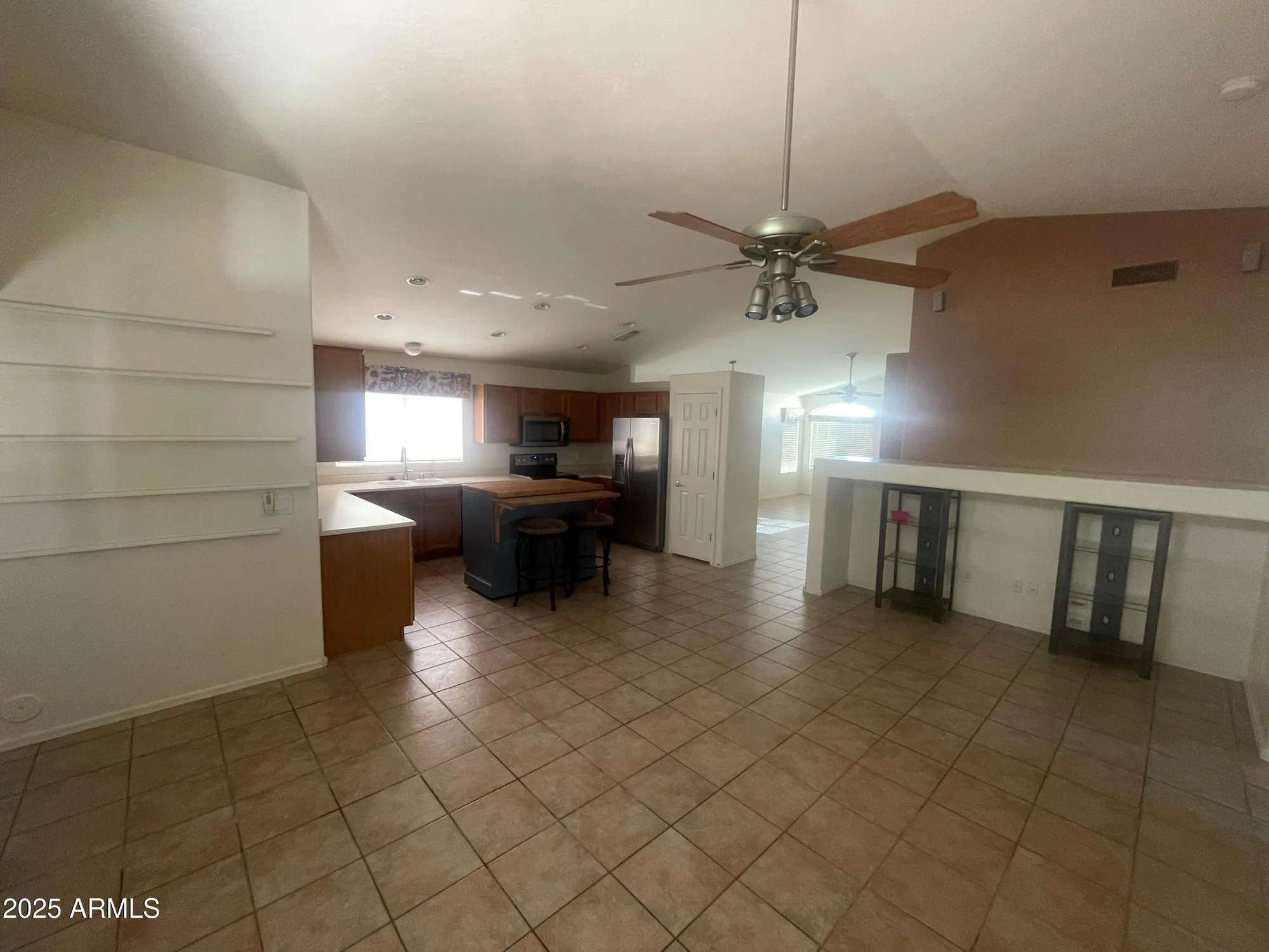 Property Slideshow image 12 of 59 | 10379 w tonopah dr, Peoria, AZ, 85382