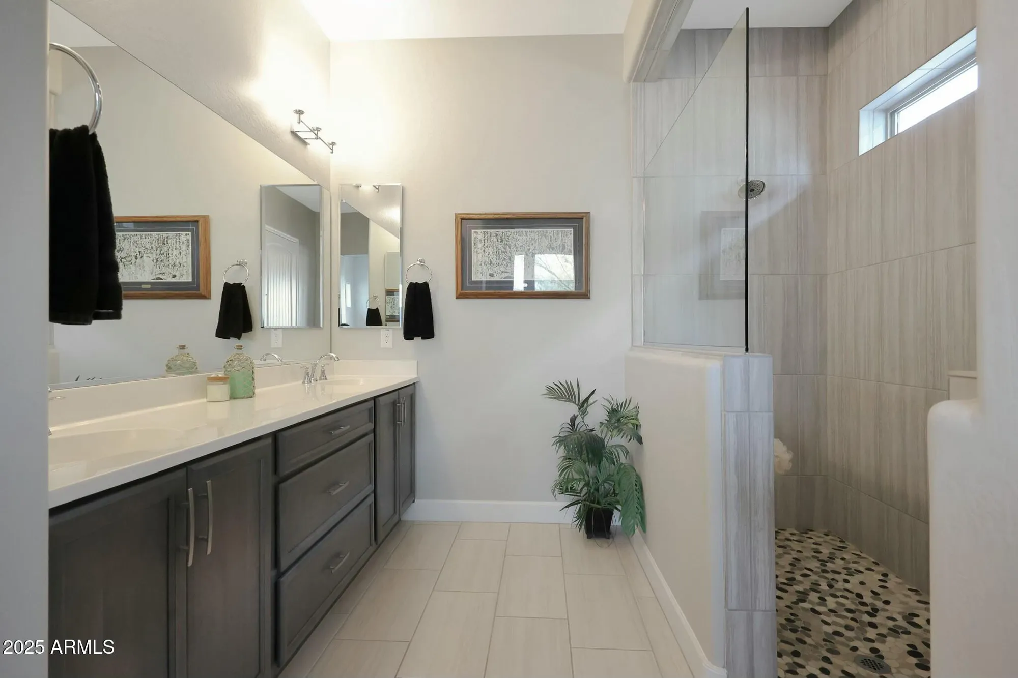 Property Slideshow image 16 of 48 | 5195 n 207th dr, Buckeye, AZ, 85396