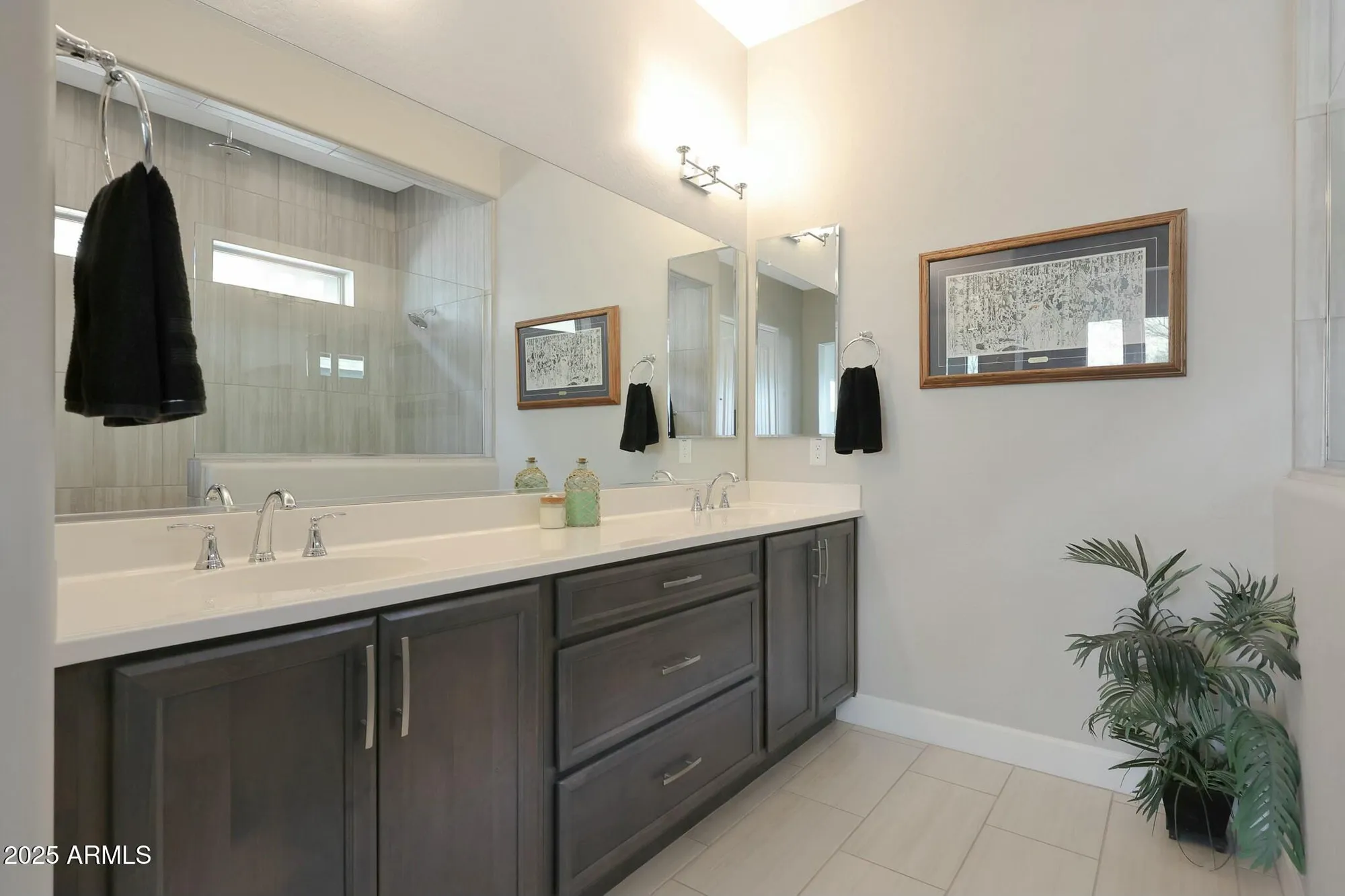 Property Slideshow image 18 of 48 | 5195 n 207th dr, Buckeye, AZ, 85396