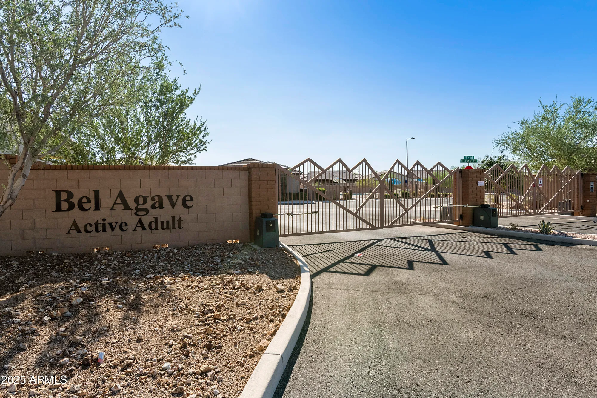 Property Slideshow image 2 of 27 | 1740 e 16th ave, Apache Junction, AZ, 85119