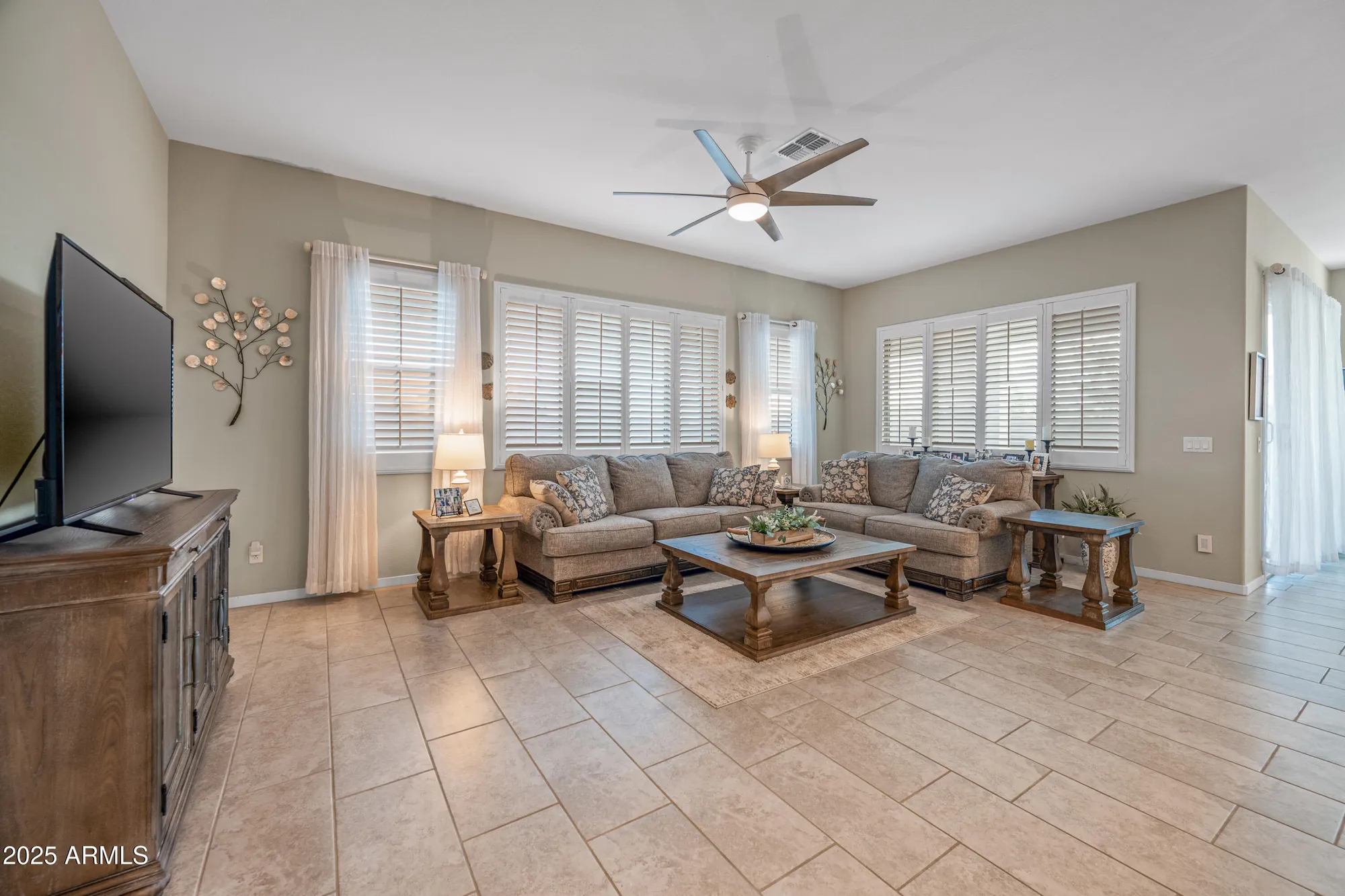 Property Slideshow image 15 of 52 | 20823 n evergreen dr, Maricopa, AZ, 85138