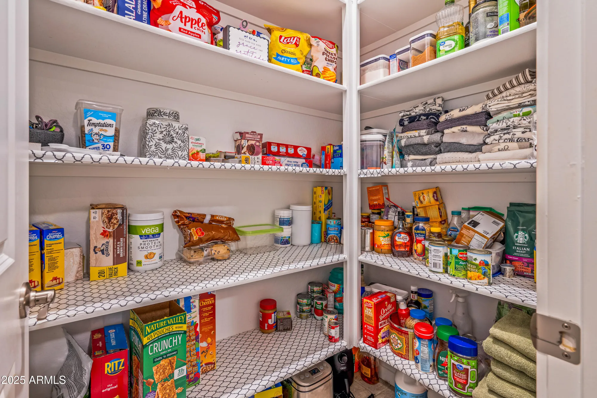 Property Slideshow image 11 of 52 | 20823 n evergreen dr, Maricopa, AZ, 85138