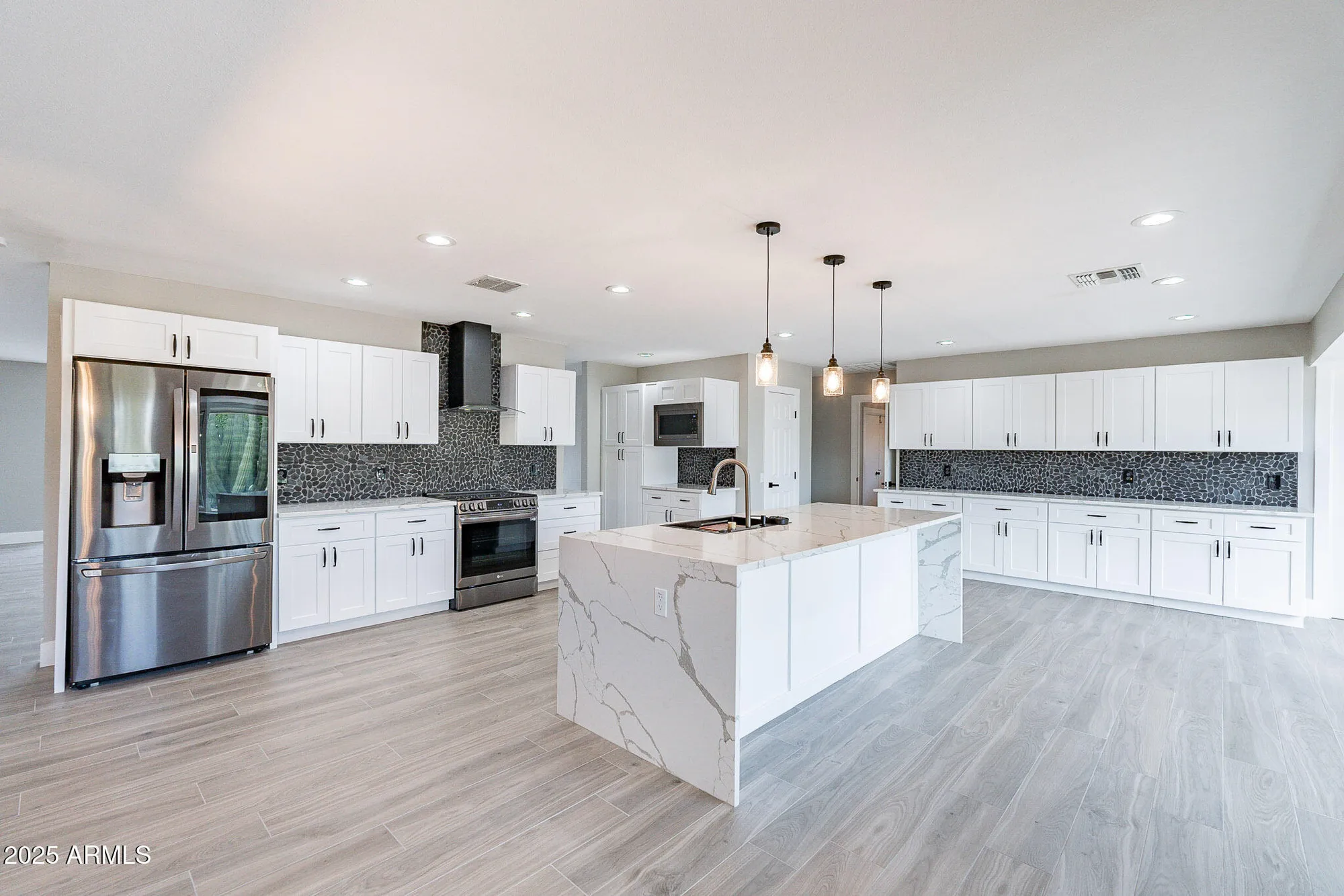 Property Slideshow image 9 of 18 | 12518 w skylark dr, Sun City West, AZ, 85375