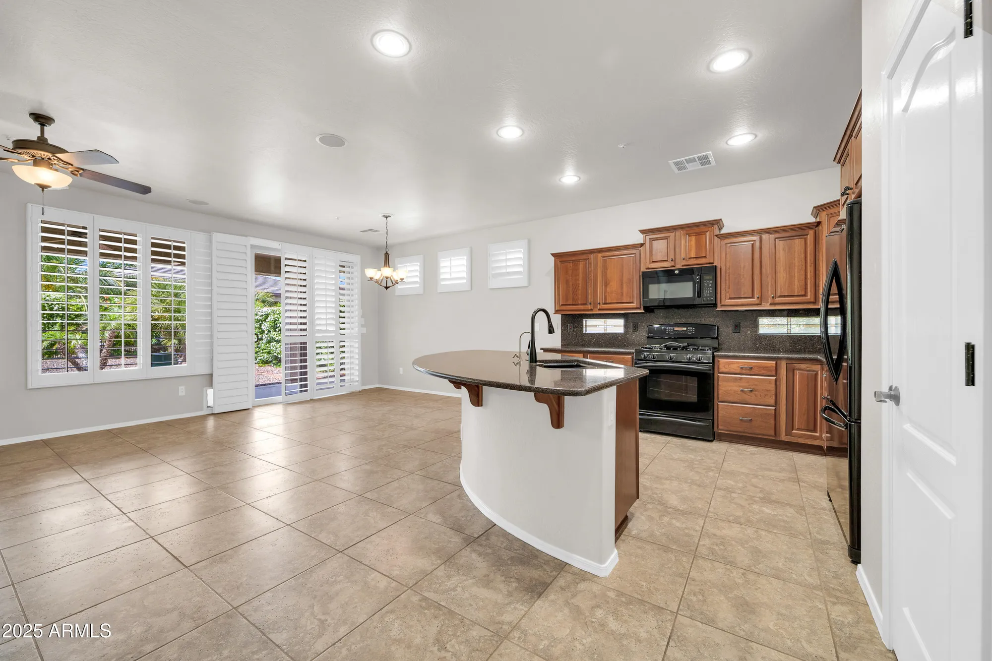 Property Slideshow image 10 of 42 | 27614 n 129th ln, Peoria, AZ, 85383