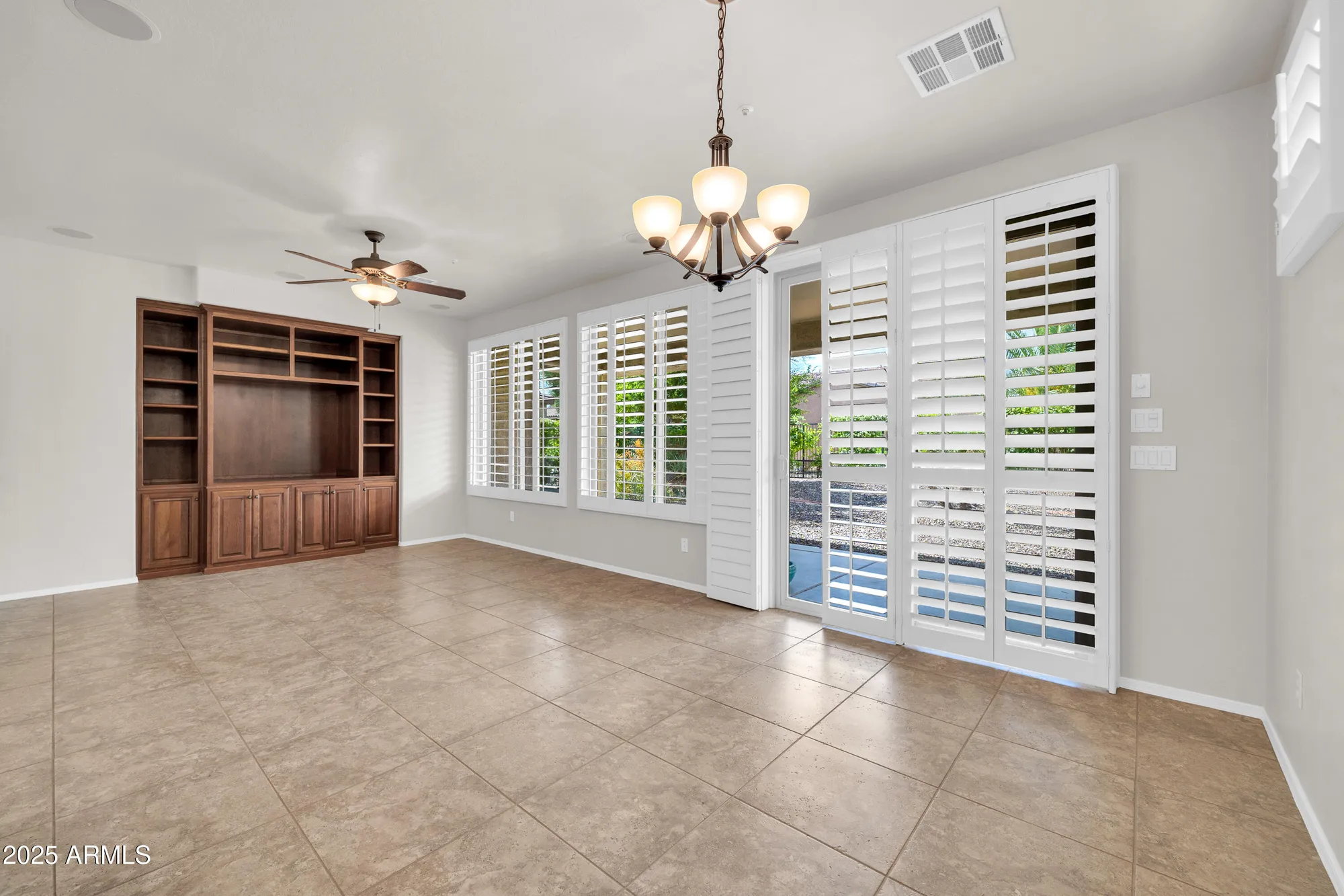 Property Slideshow image 14 of 42 | 27614 n 129th ln, Peoria, AZ, 85383