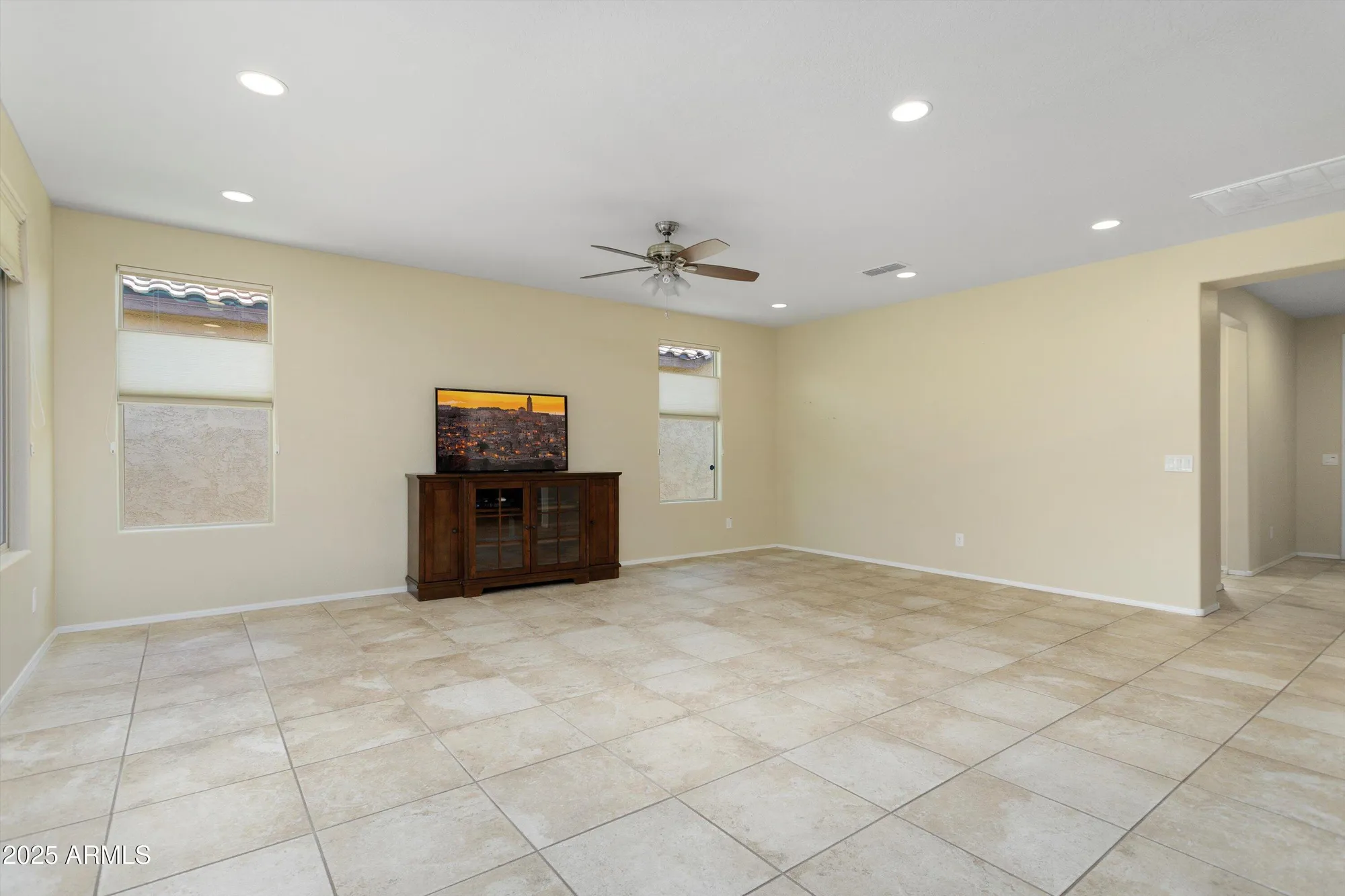 Property Slideshow image 9 of 37 | 26456 w cat balue dr, Buckeye, AZ, 85396