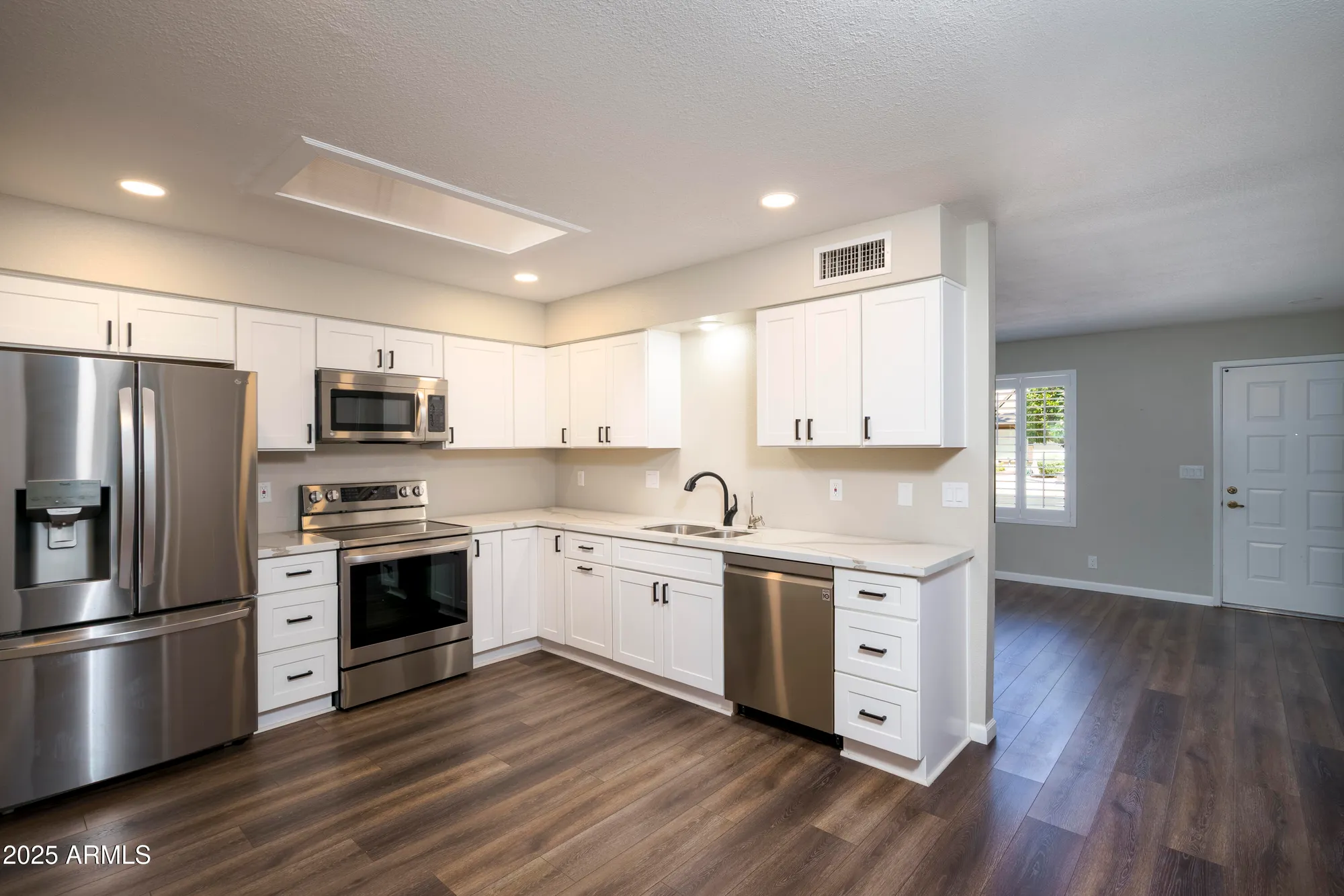 Property Slideshow image 2 of 19 | 2064 s farnsworth dr unit 109, Mesa, AZ, 85209