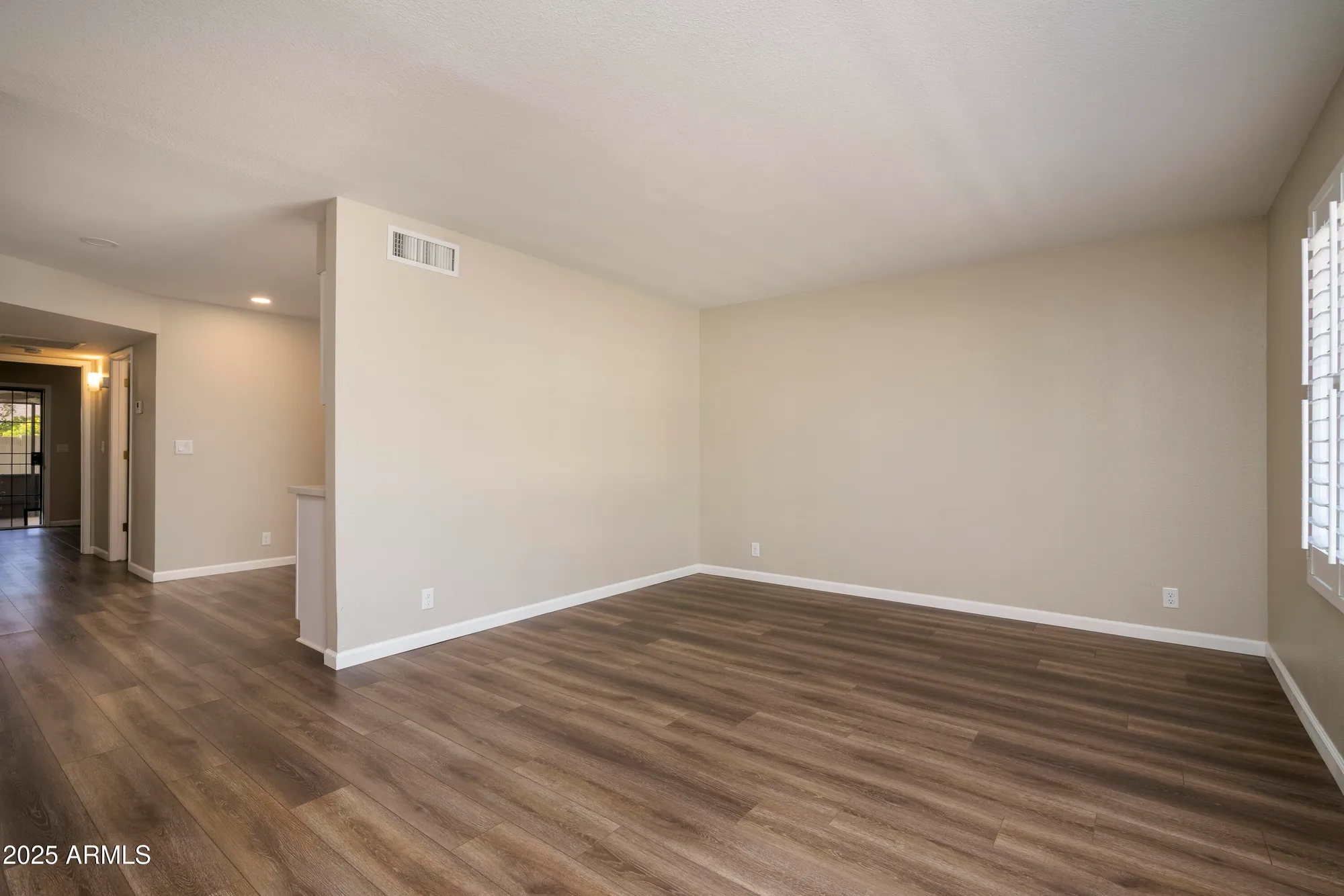 Property Slideshow image 4 of 19 | 2064 s farnsworth dr unit 109, Mesa, AZ, 85209