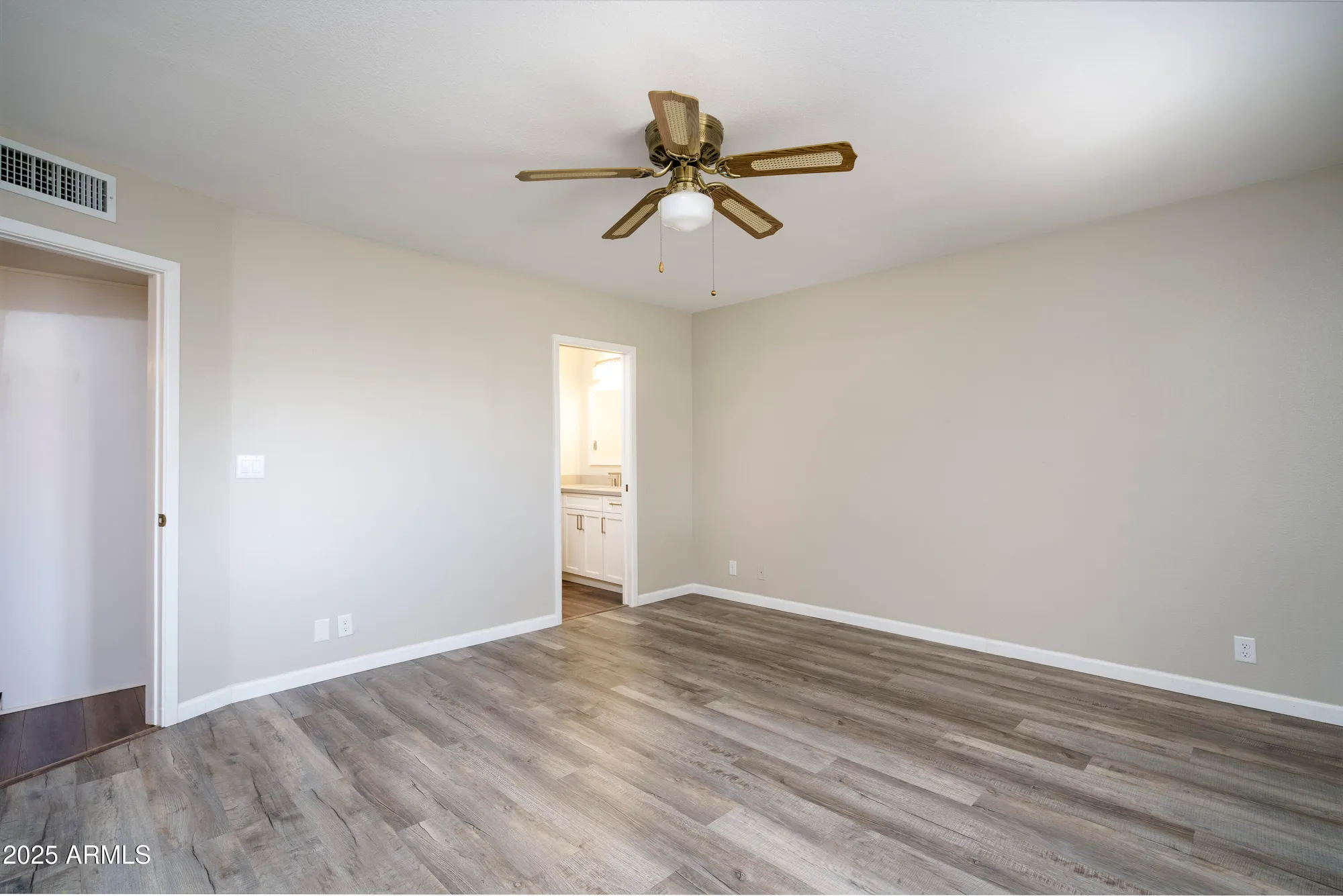 Property Slideshow image 8 of 19 | 2064 s farnsworth dr unit 109, Mesa, AZ, 85209