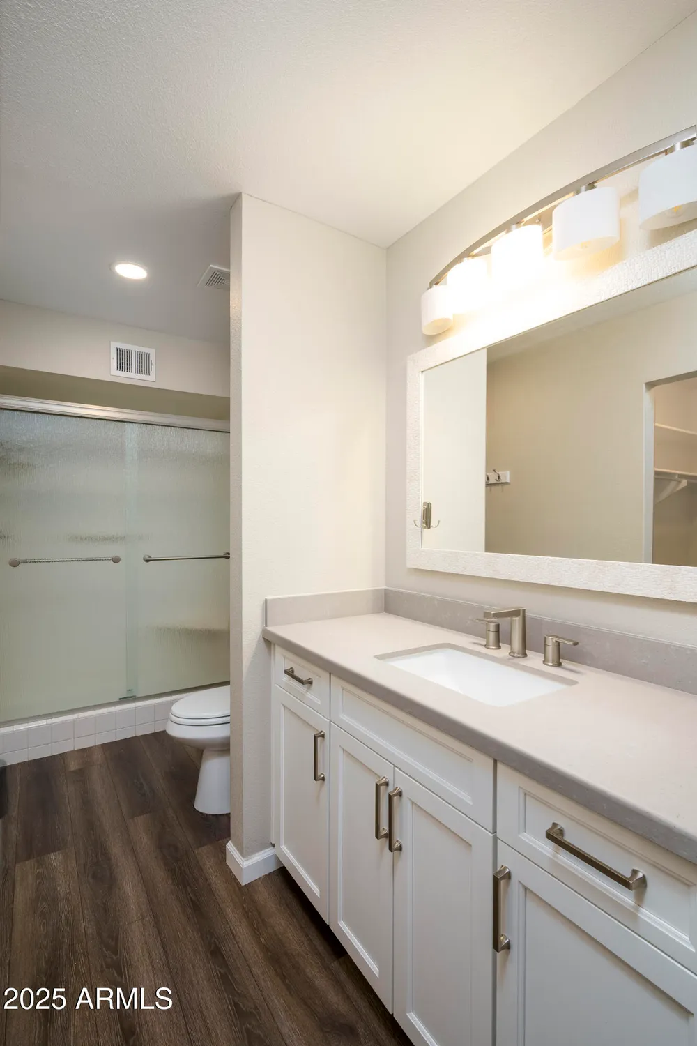 Property Slideshow image 9 of 19 | 2064 s farnsworth dr unit 109, Mesa, AZ, 85209