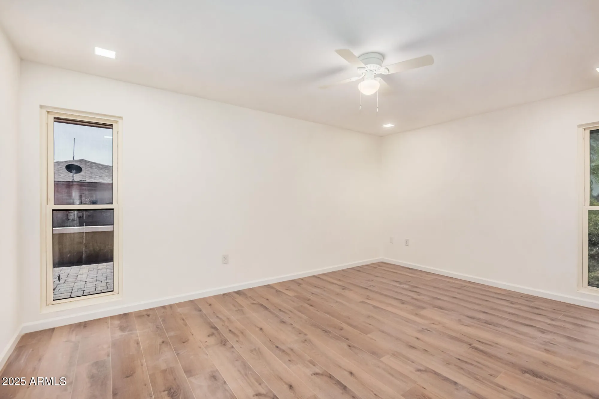 Property Slideshow image 13 of 21 | 15825 n 110th ave, Sun City, AZ, 85351