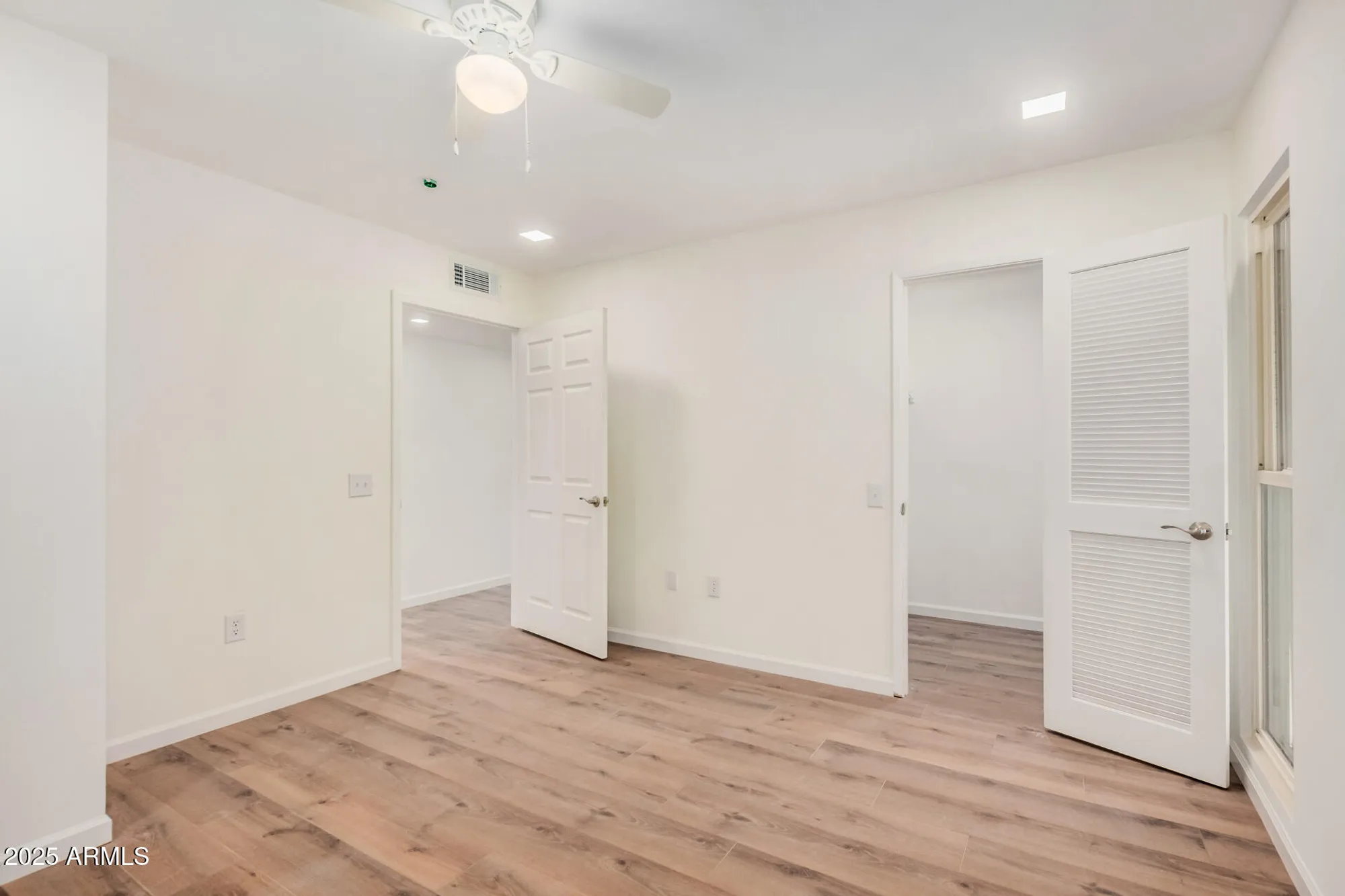 Property Slideshow image 14 of 21 | 15825 n 110th ave, Sun City, AZ, 85351