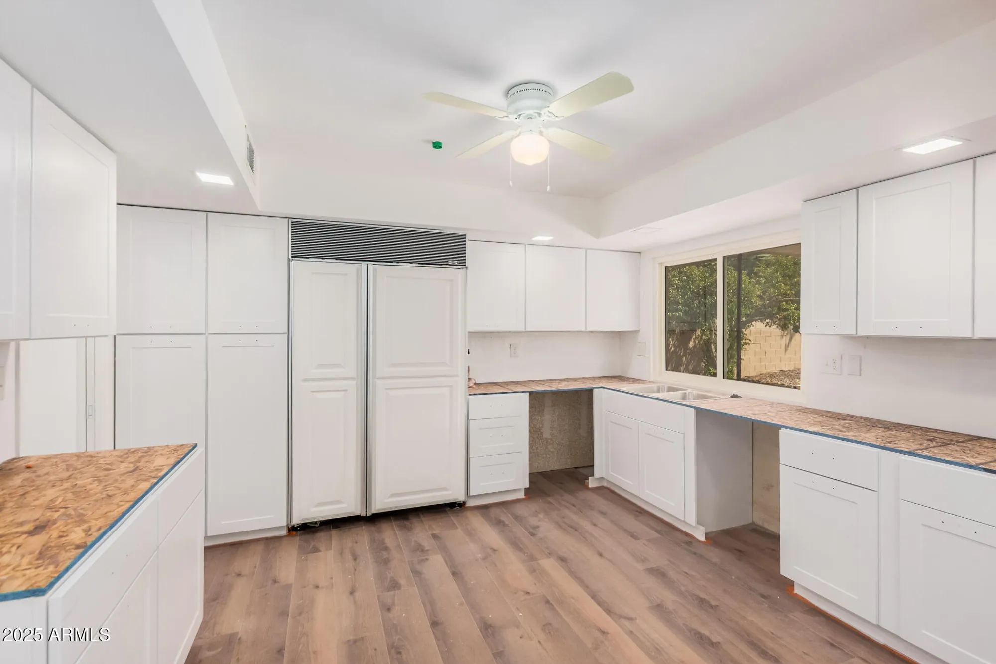 Property Slideshow image 8 of 21 | 15825 n 110th ave, Sun City, AZ, 85351