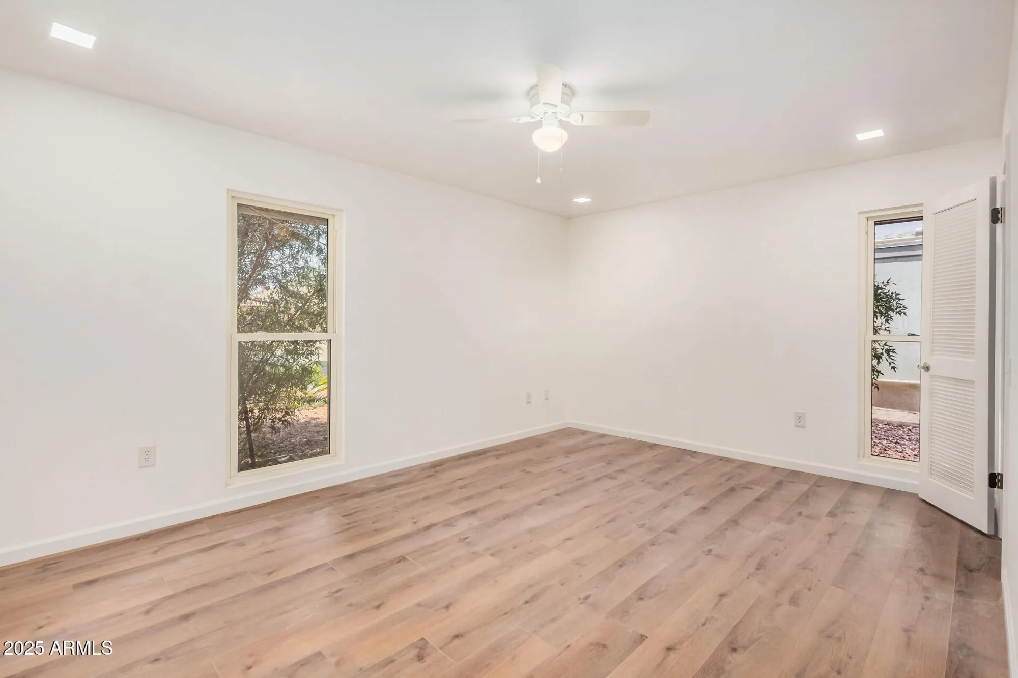 Property Slideshow image 12 of 21 | 15825 n 110th ave, Sun City, AZ, 85351