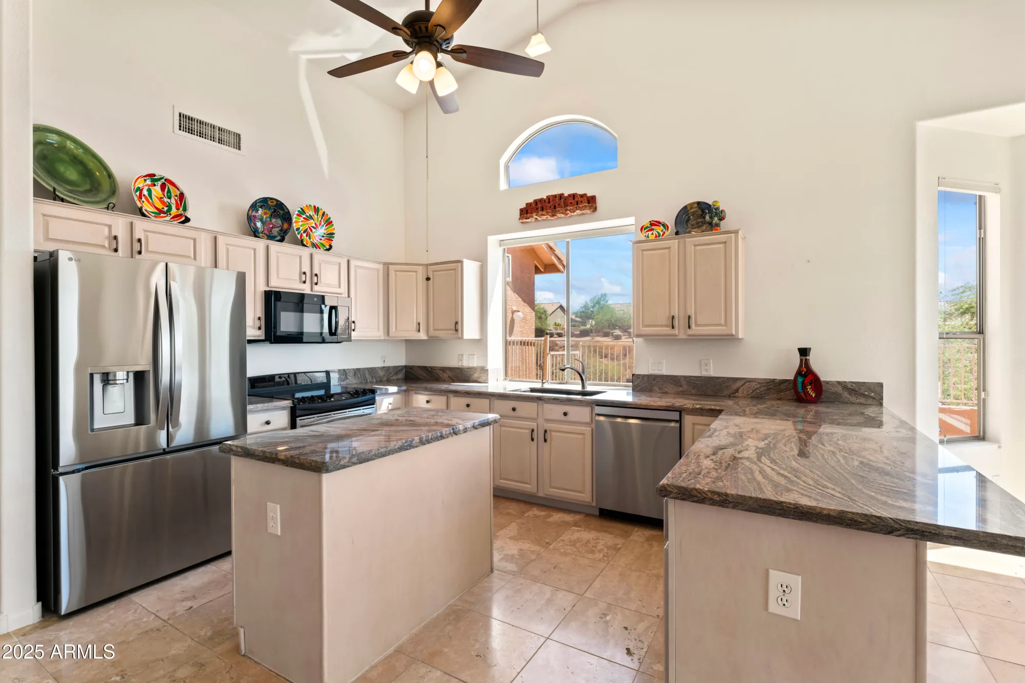 Property Slideshow image 12 of 49 | 8724 e sonoran way, Gold Canyon, AZ, 85118