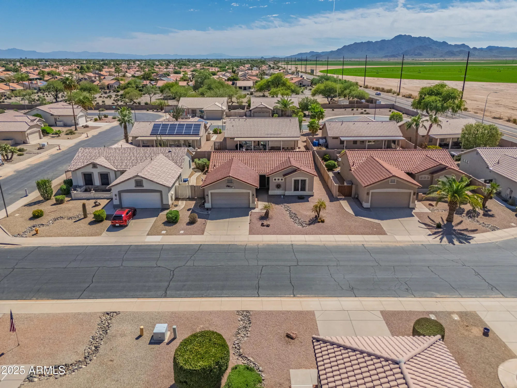 Property Slideshow image 9 of 46 | 6963 s nantucket st, Chandler, AZ, 85249