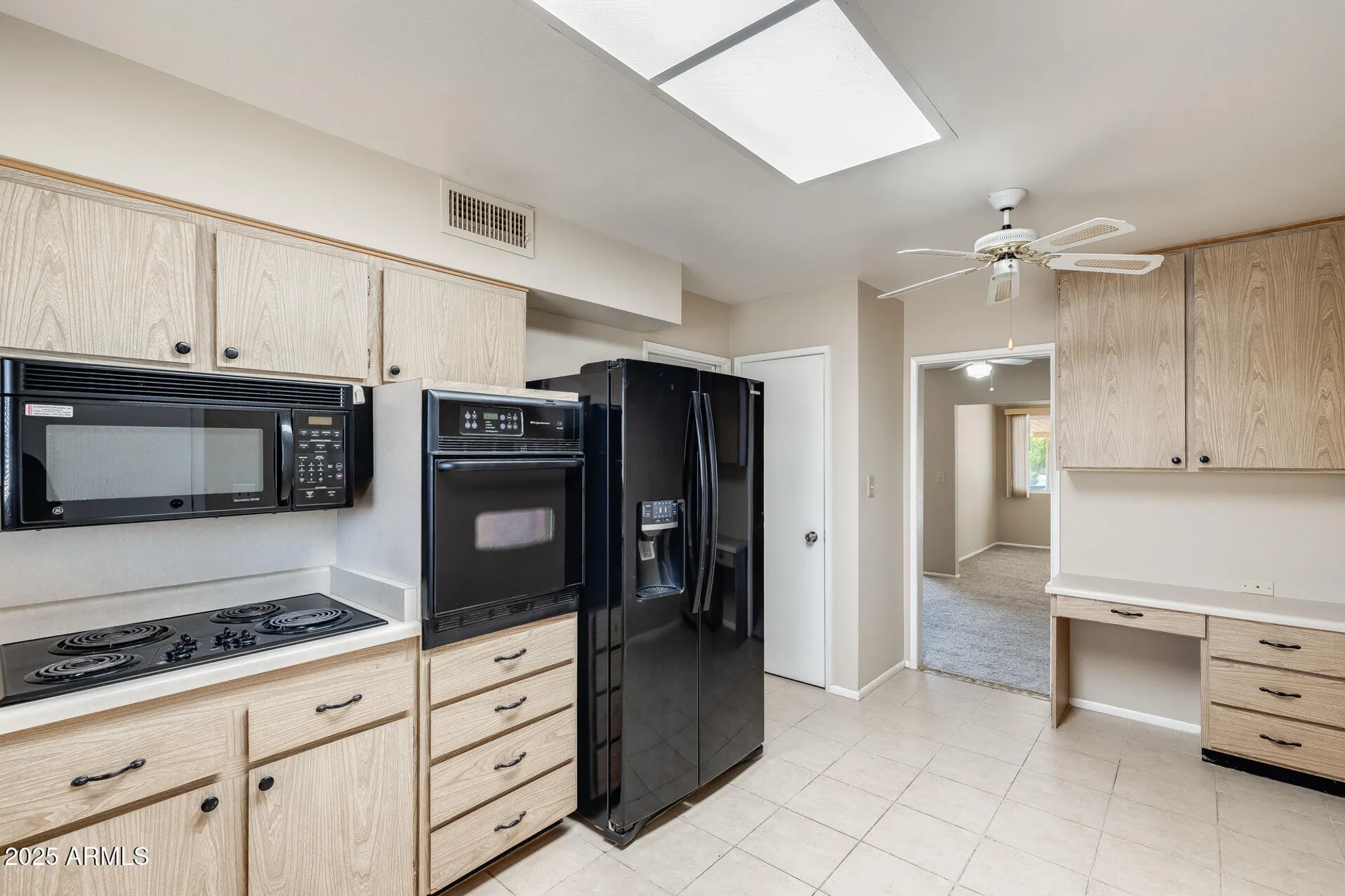 Property Slideshow image 12 of 38 | 14409 n mcphee dr, Sun City, AZ, 85351