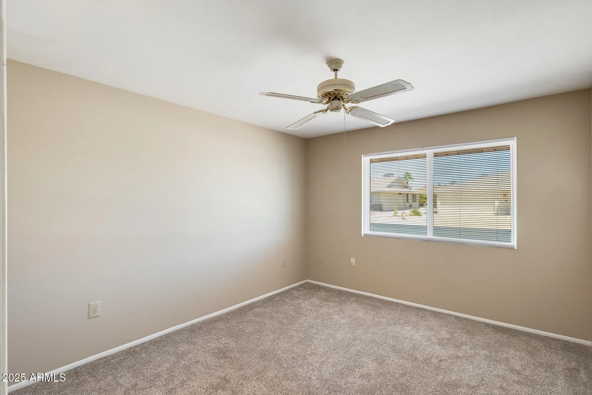 Property Slideshow image 18 of 38 | 14409 n mcphee dr, Sun City, AZ, 85351