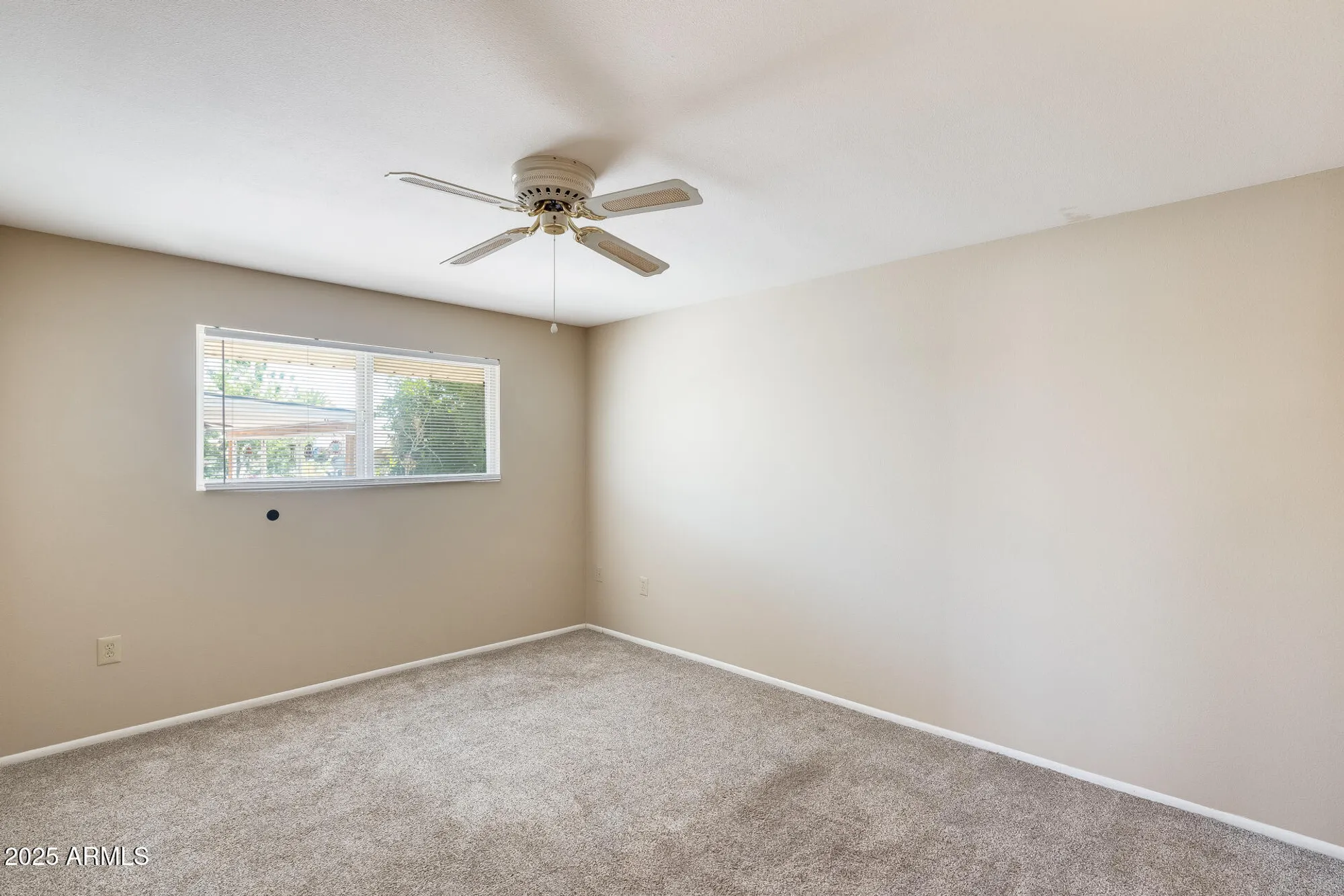 Property Slideshow image 26 of 38 | 14409 n mcphee dr, Sun City, AZ, 85351