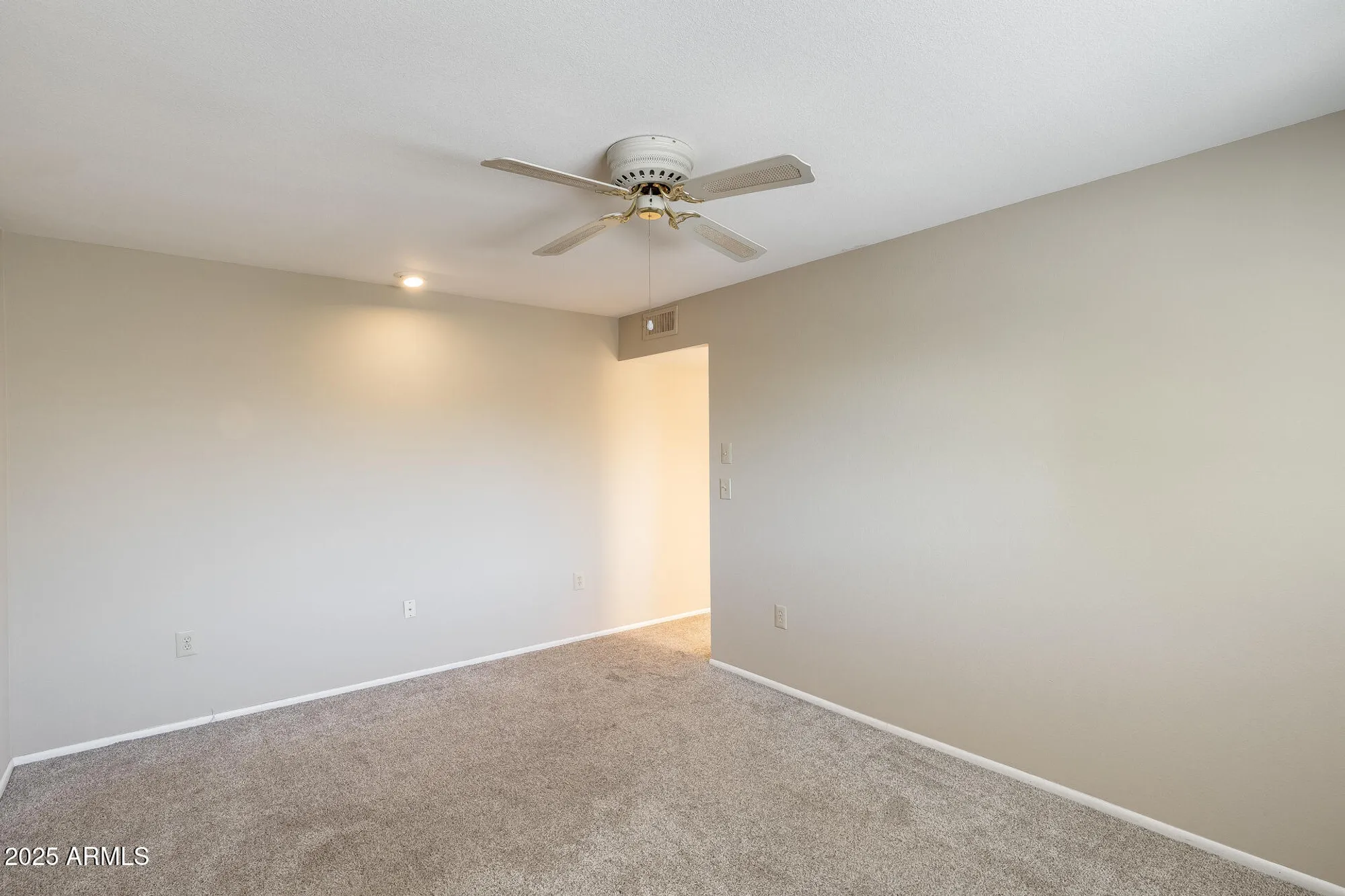 Property Slideshow image 27 of 38 | 14409 n mcphee dr, Sun City, AZ, 85351