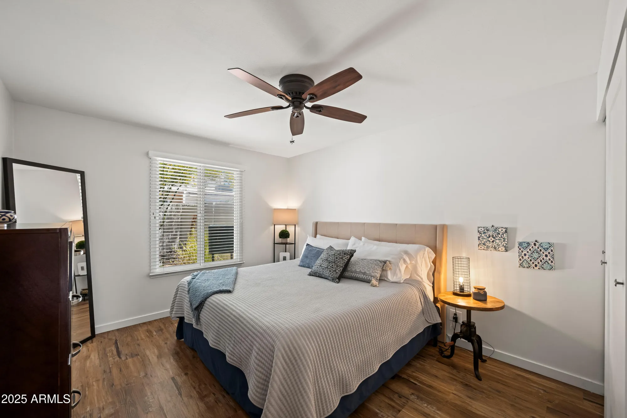 Property Slideshow image 11 of 22 | 7630 e pasadena ave, Scottsdale, AZ, 85250