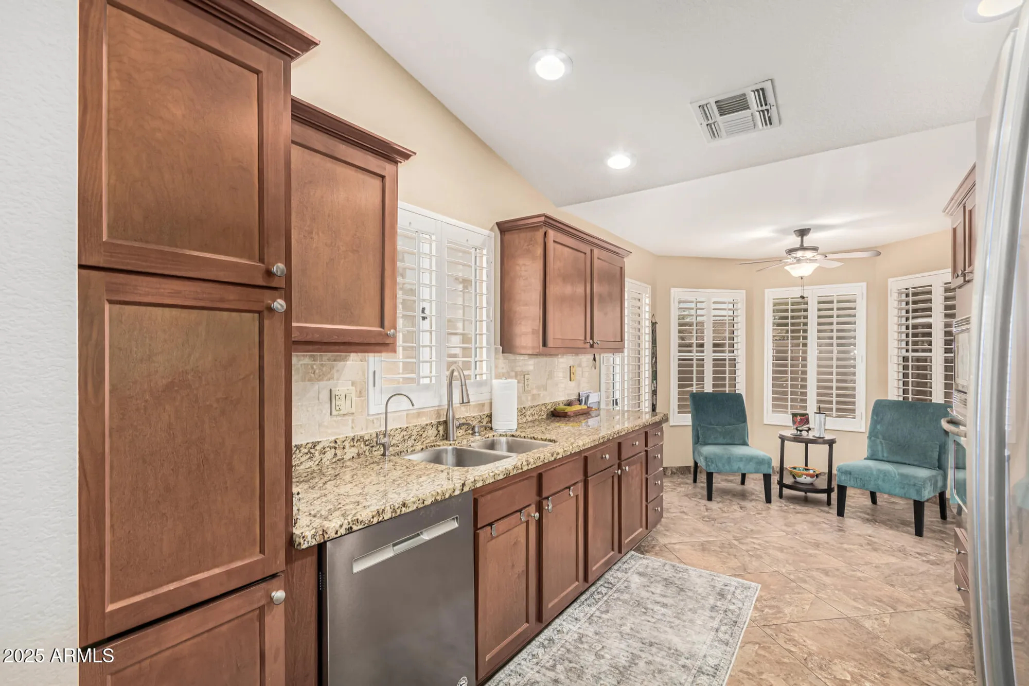 Property Slideshow image 10 of 27 | 8823 w rimrock dr, Peoria, AZ, 85382