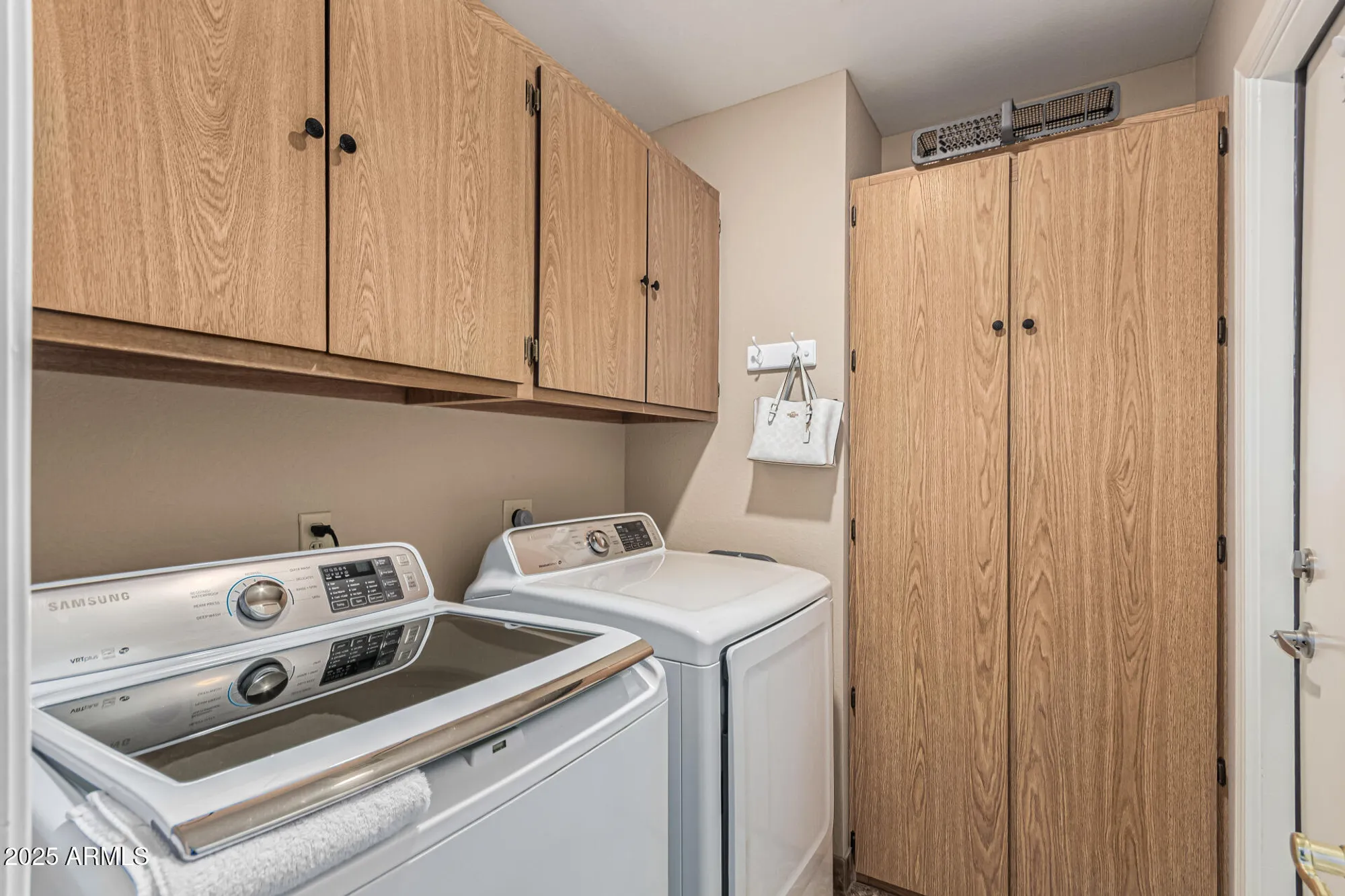 Property Slideshow image 22 of 27 | 8823 w rimrock dr, Peoria, AZ, 85382