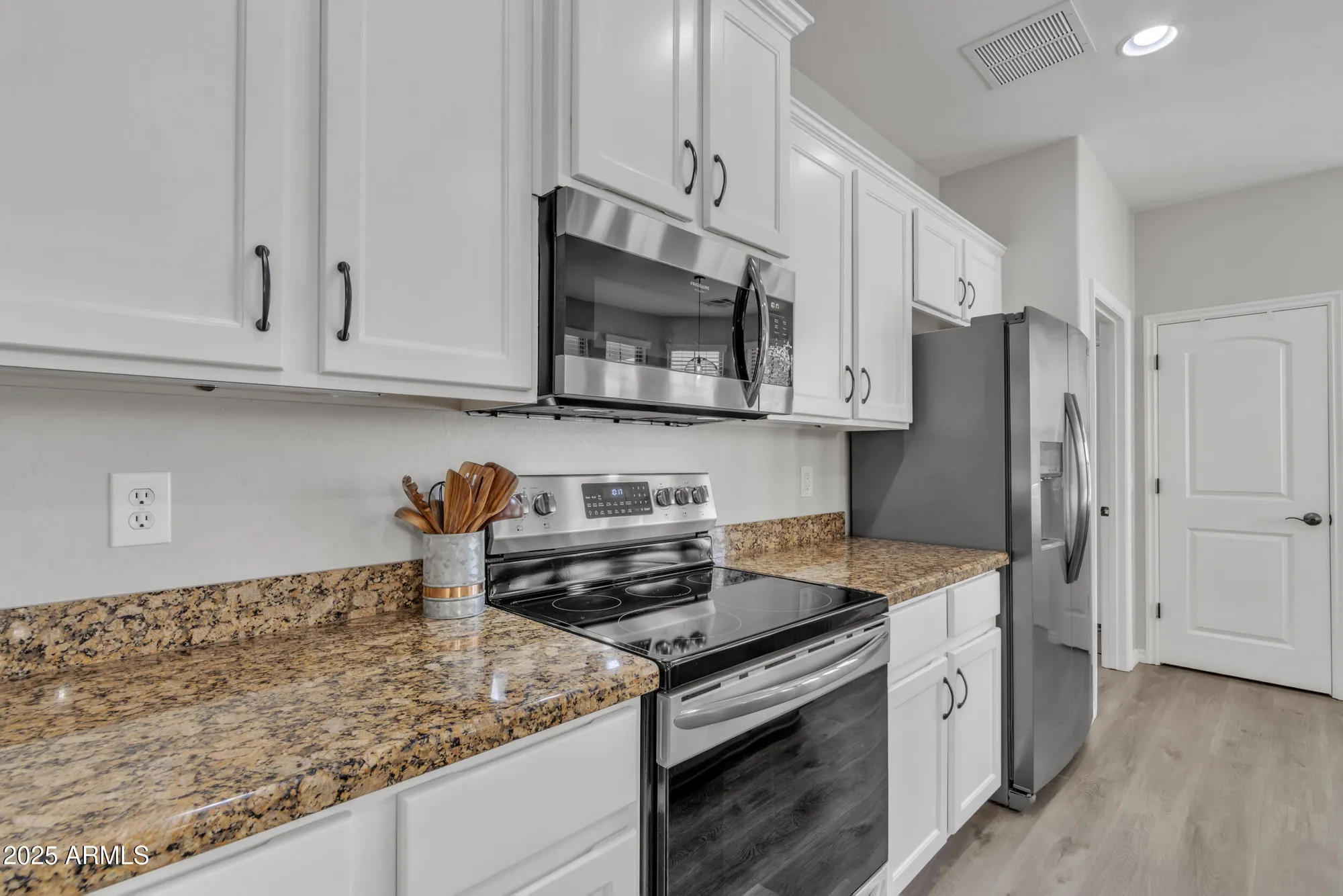 Property Slideshow image 8 of 66 | 1556 e vesper trl, Queen Creek, AZ, 85140