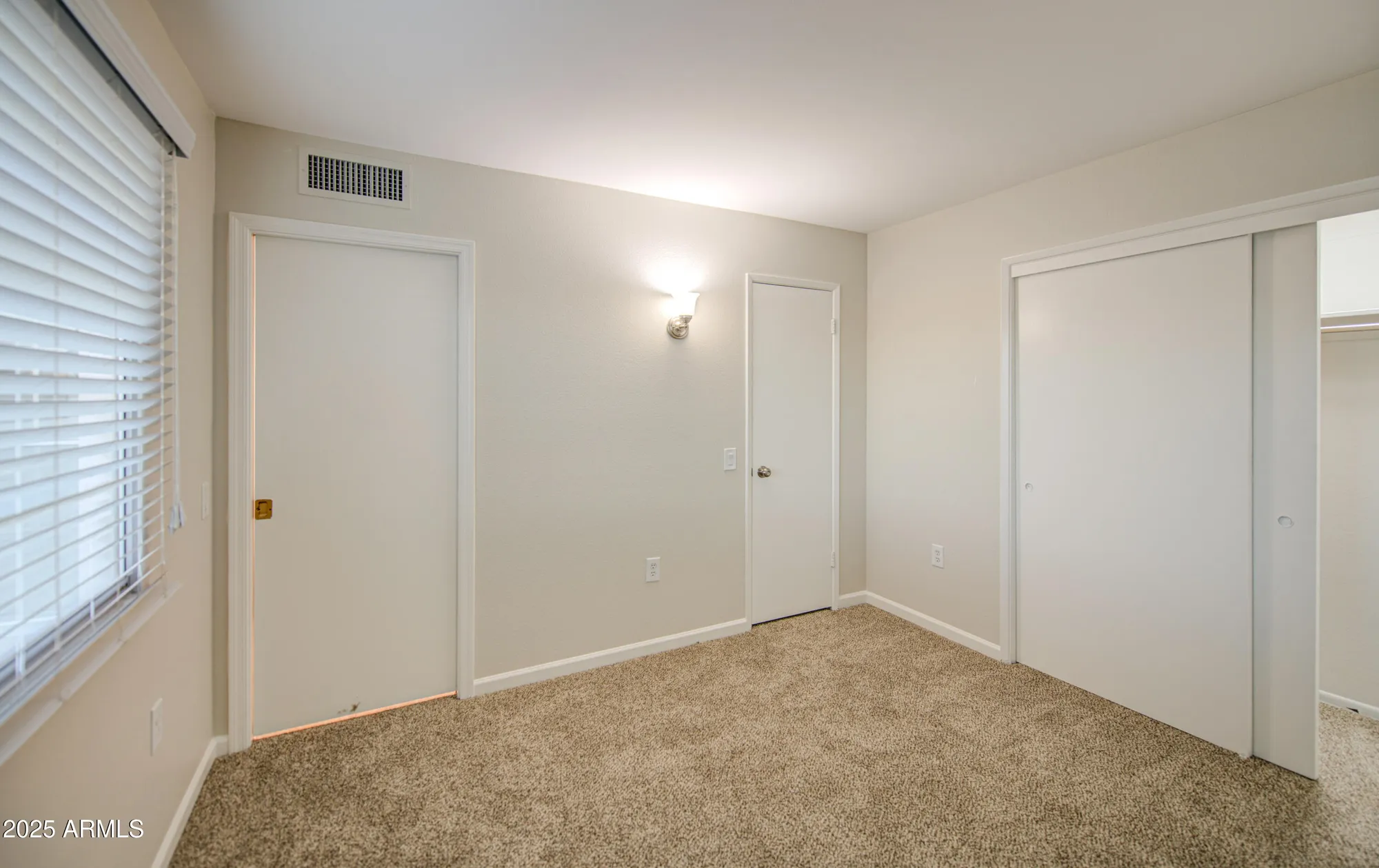 Property Slideshow image 19 of 31 | 10523 w highwood ln, Sun City, AZ, 85373